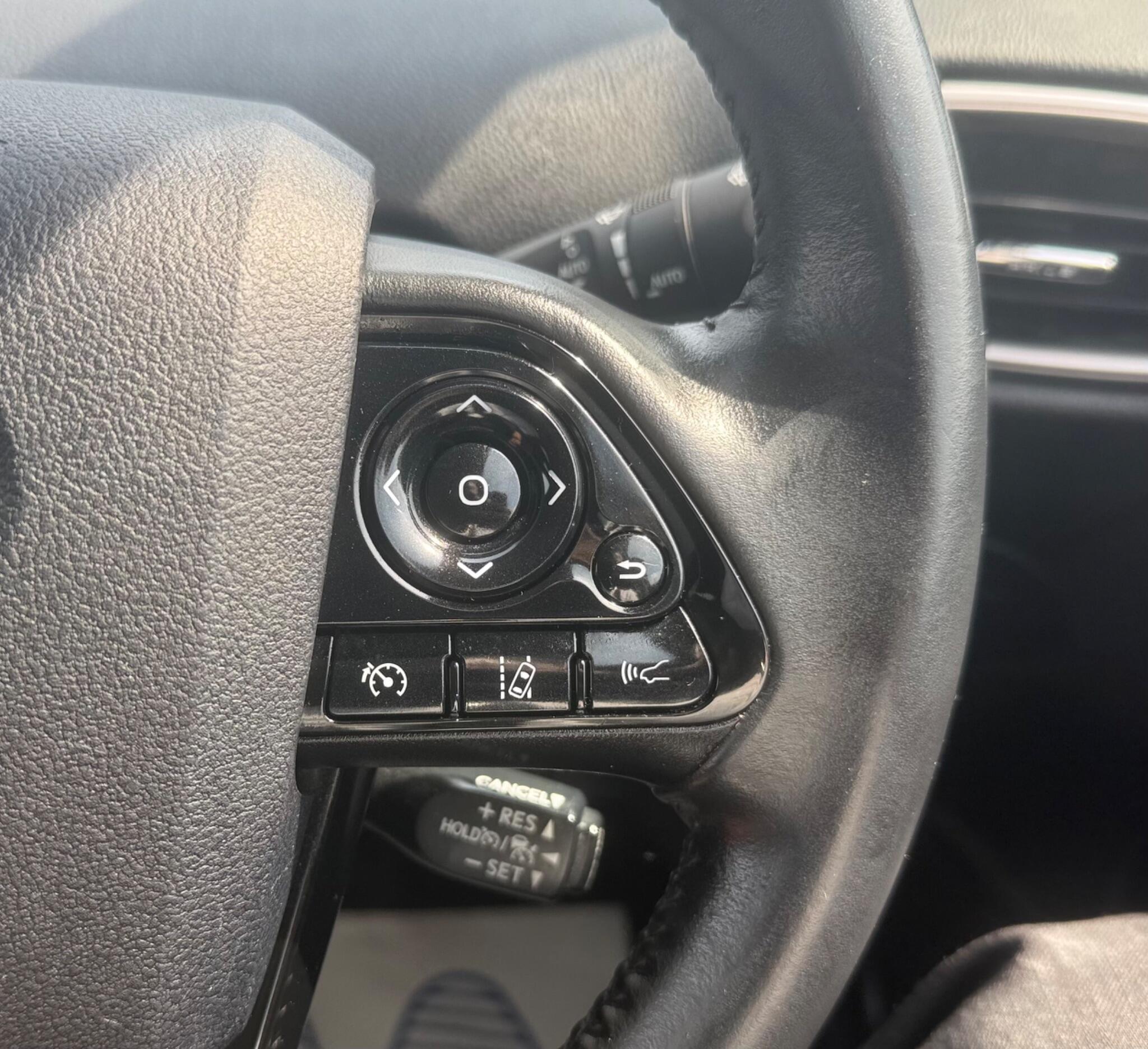 Toyota Prius view 15