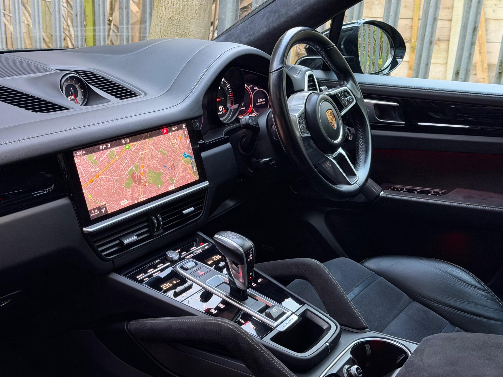 Porsche Cayenne view 22