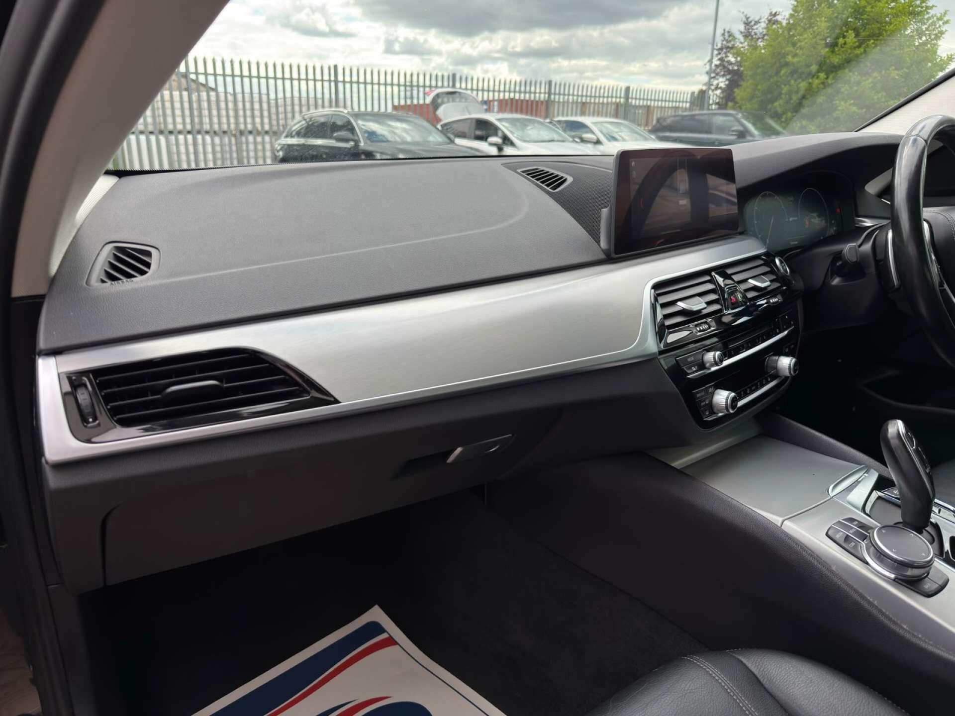 BMW 5 Series view 44
