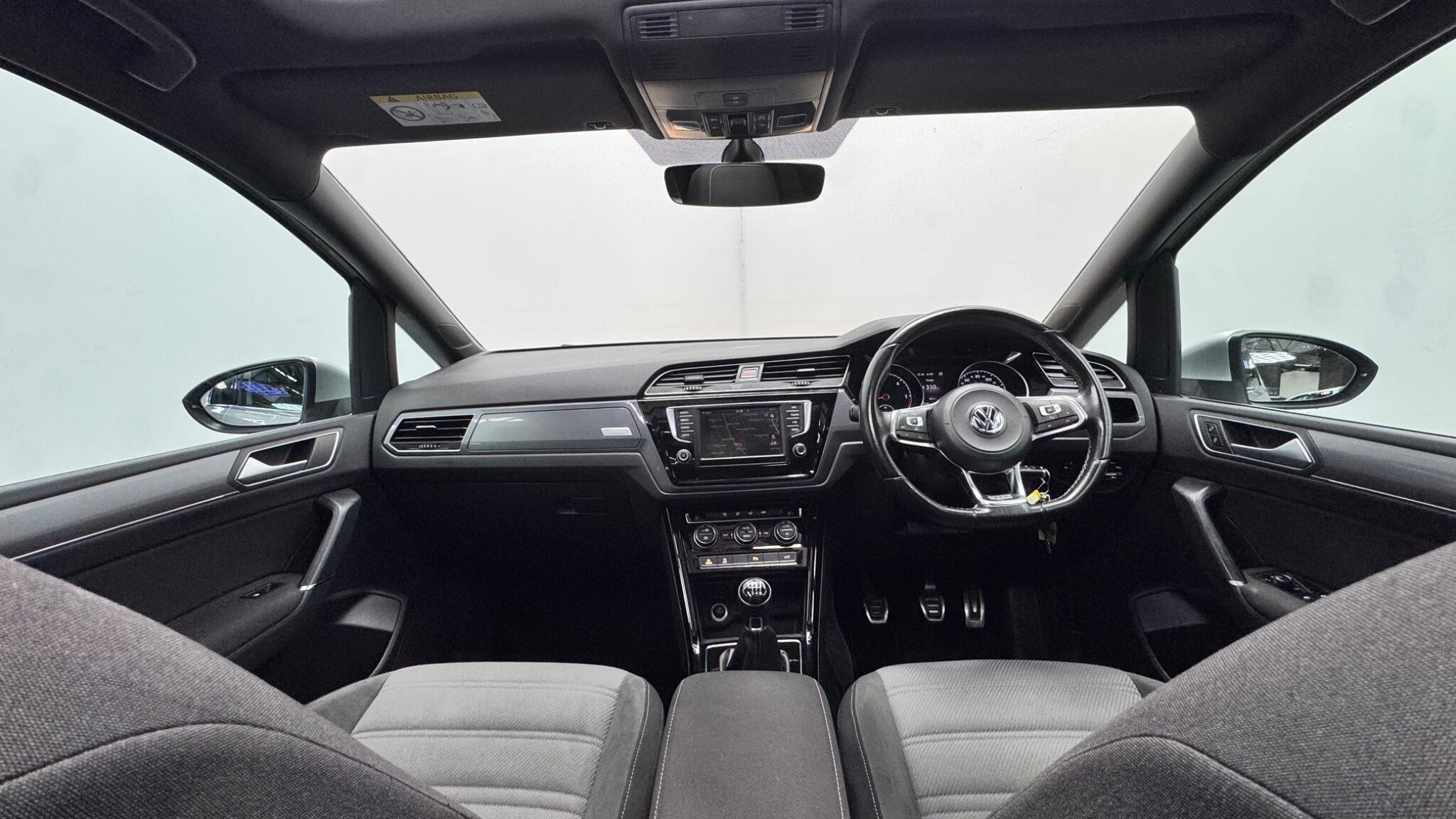 Volkswagen Touran view 40