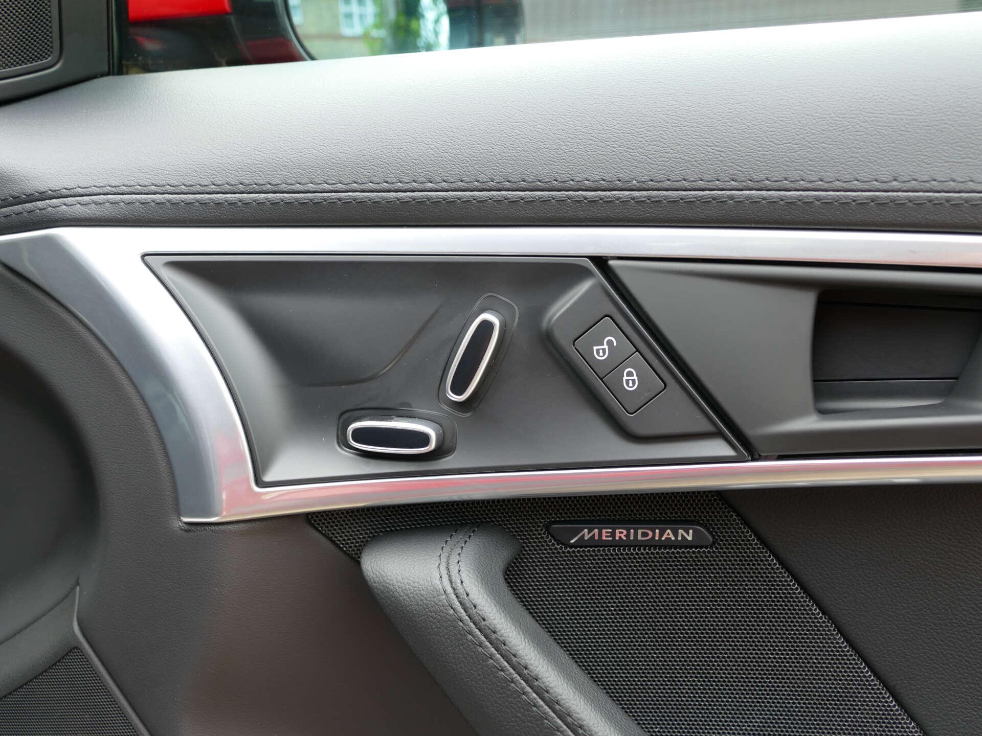 Jaguar F-Type view 30