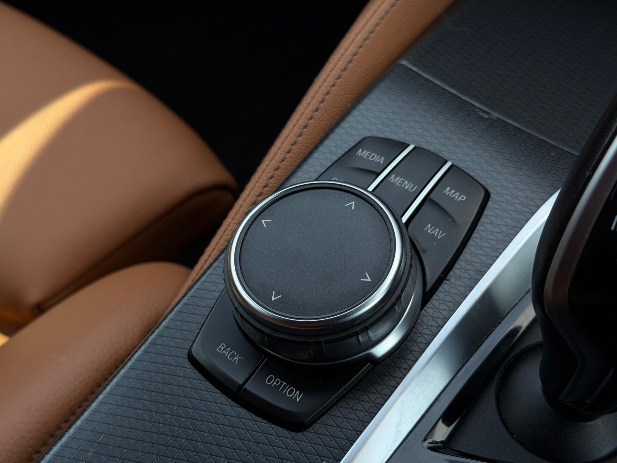 BMW 5 Series view 31