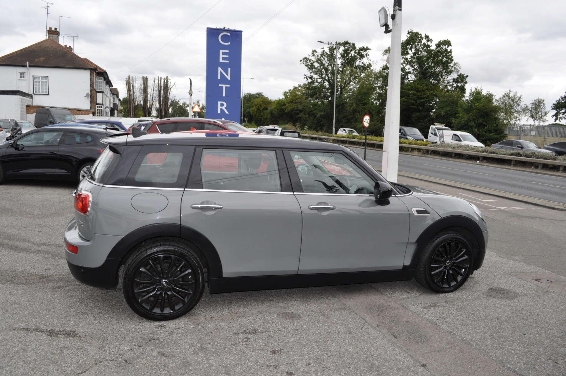 Mini Clubman view 12