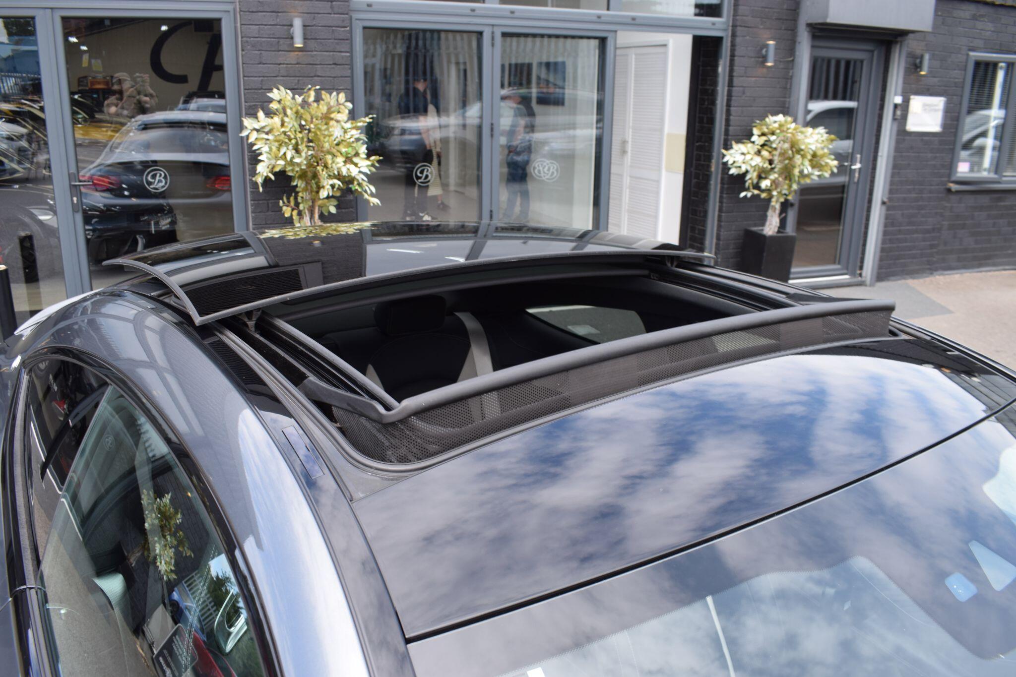 Mercedes-Benz C-Class view 48