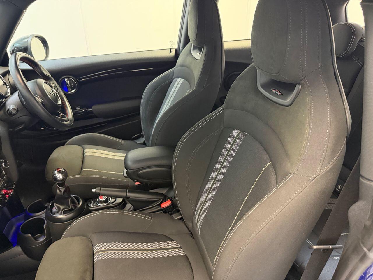 Mini Cooper view 39