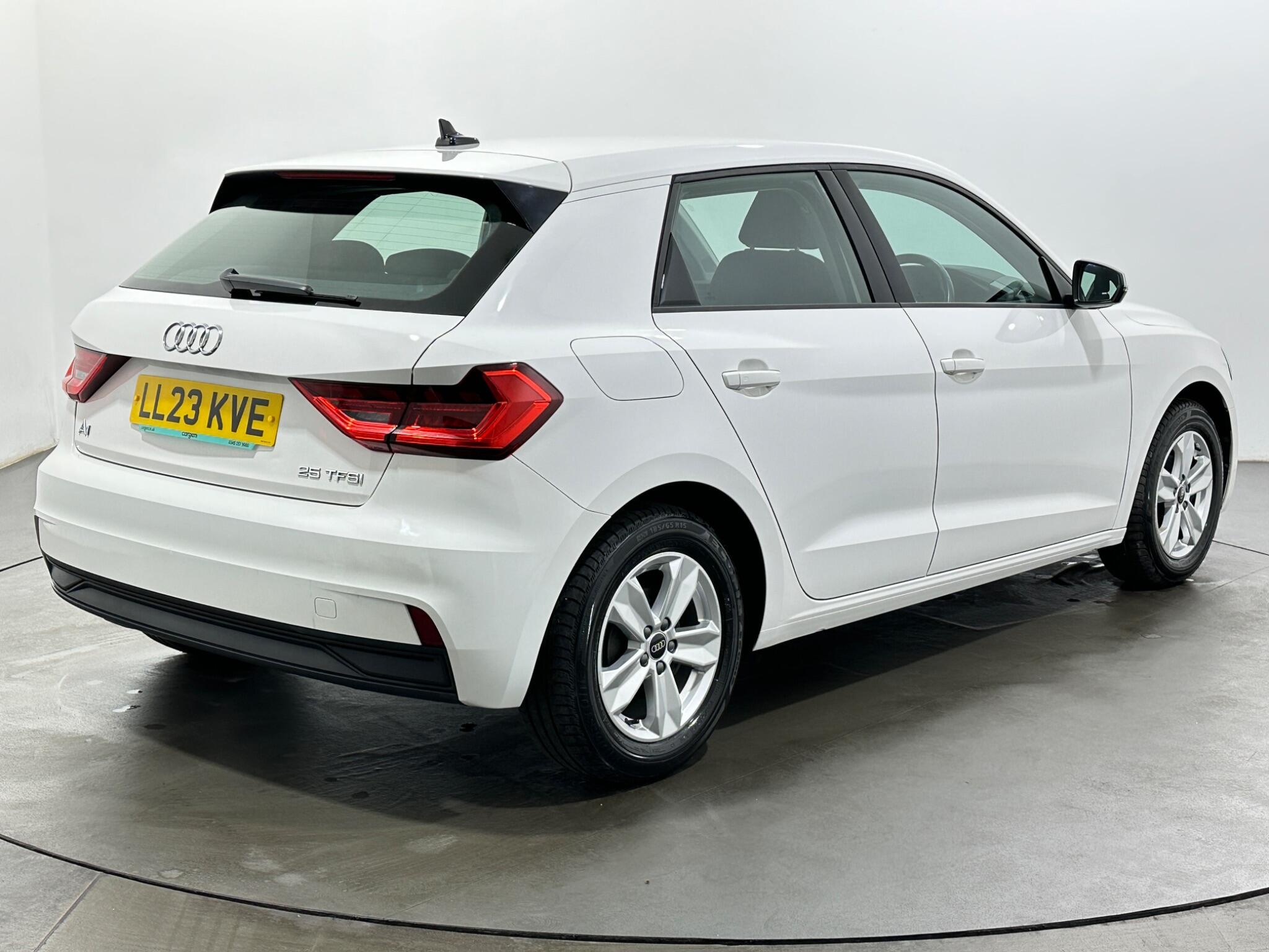 Audi A1 view 8