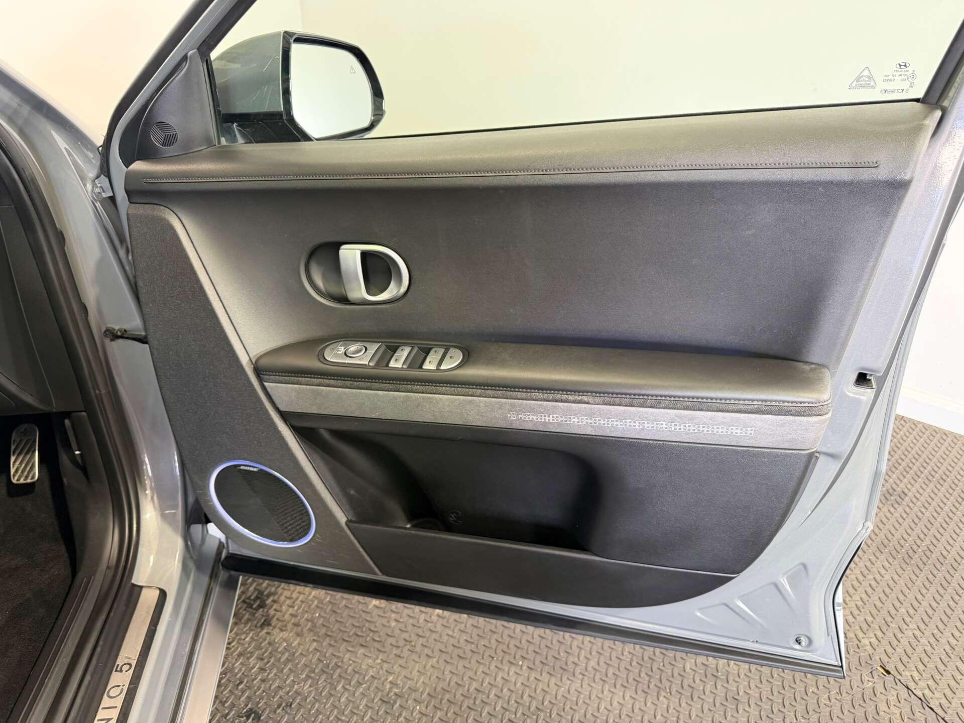 Hyundai IONIQ 5 view 19