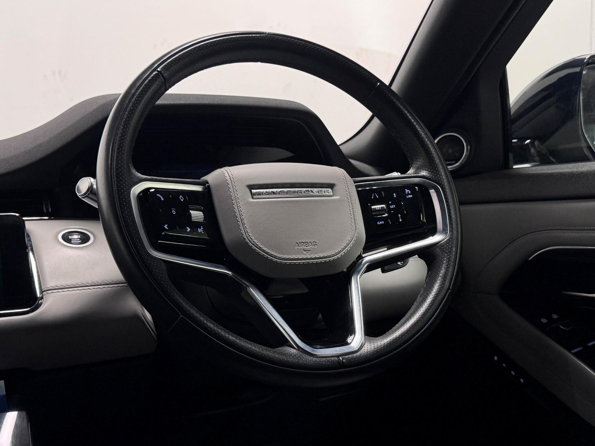 Land Rover Range Rover Evoque view 32