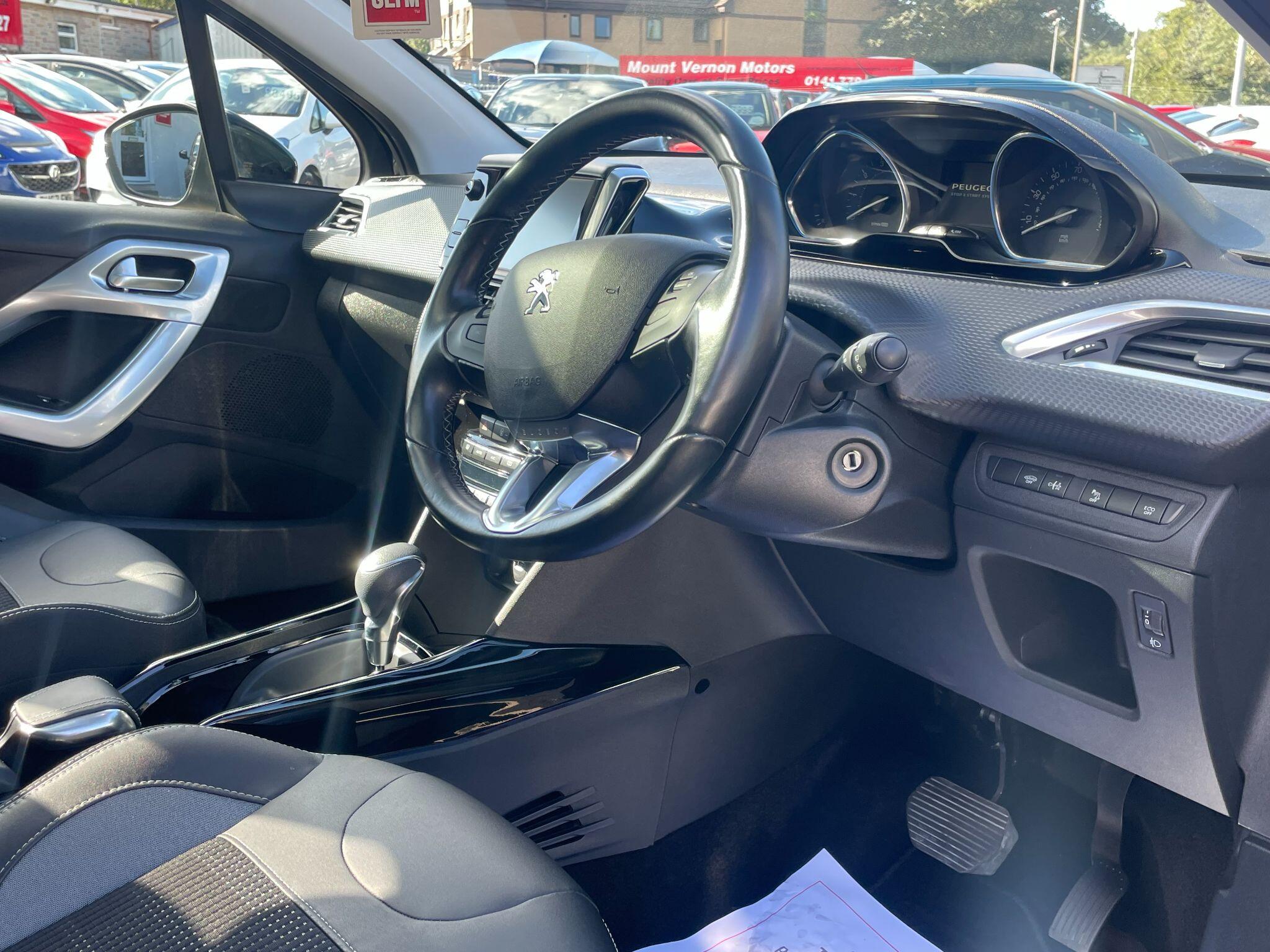 Peugeot 2008 view 15