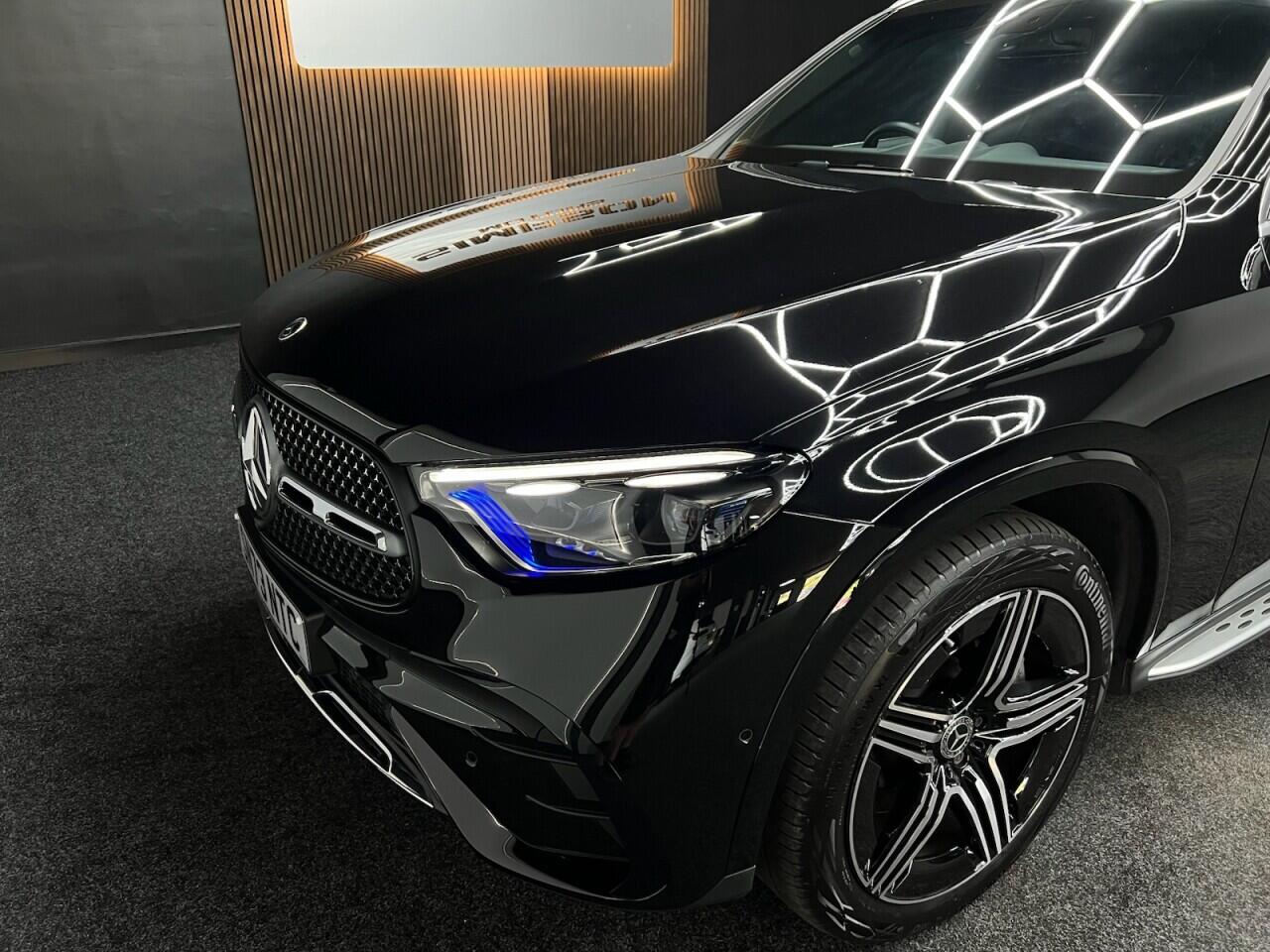 Mercedes-Benz GLC view 22