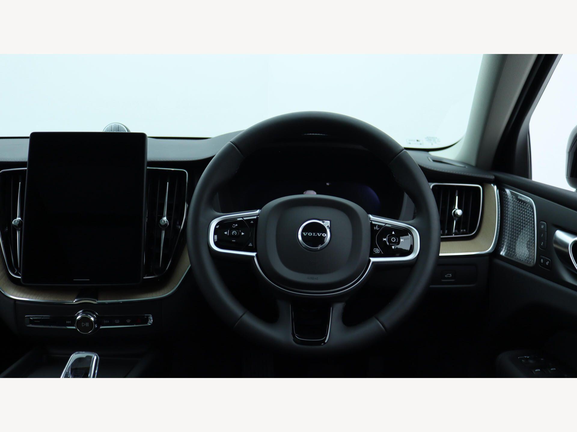 Volvo XC60 view 13