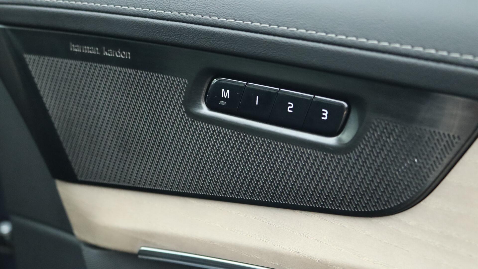 Volvo XC90 view 50