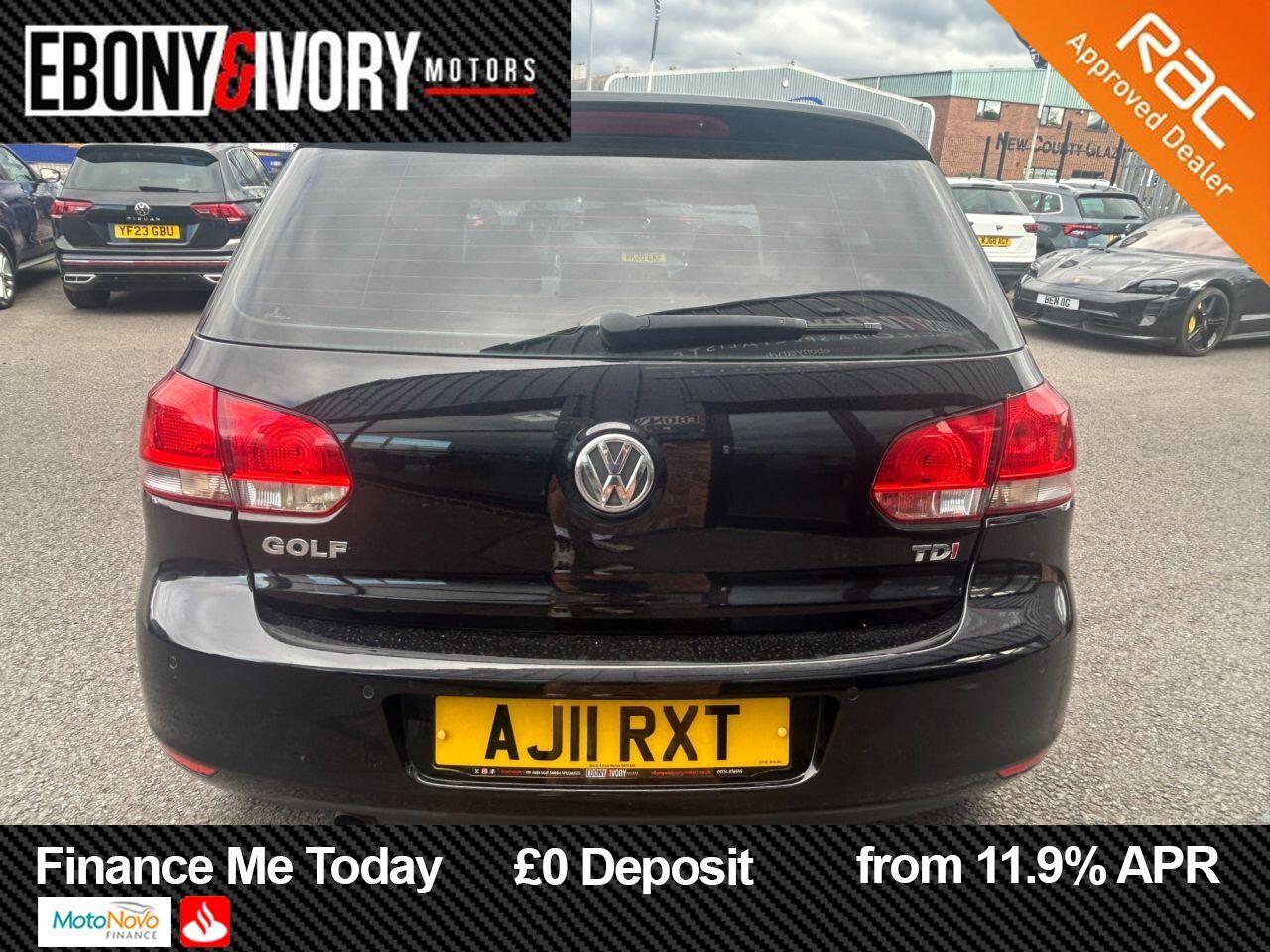 Volkswagen Golf view 4