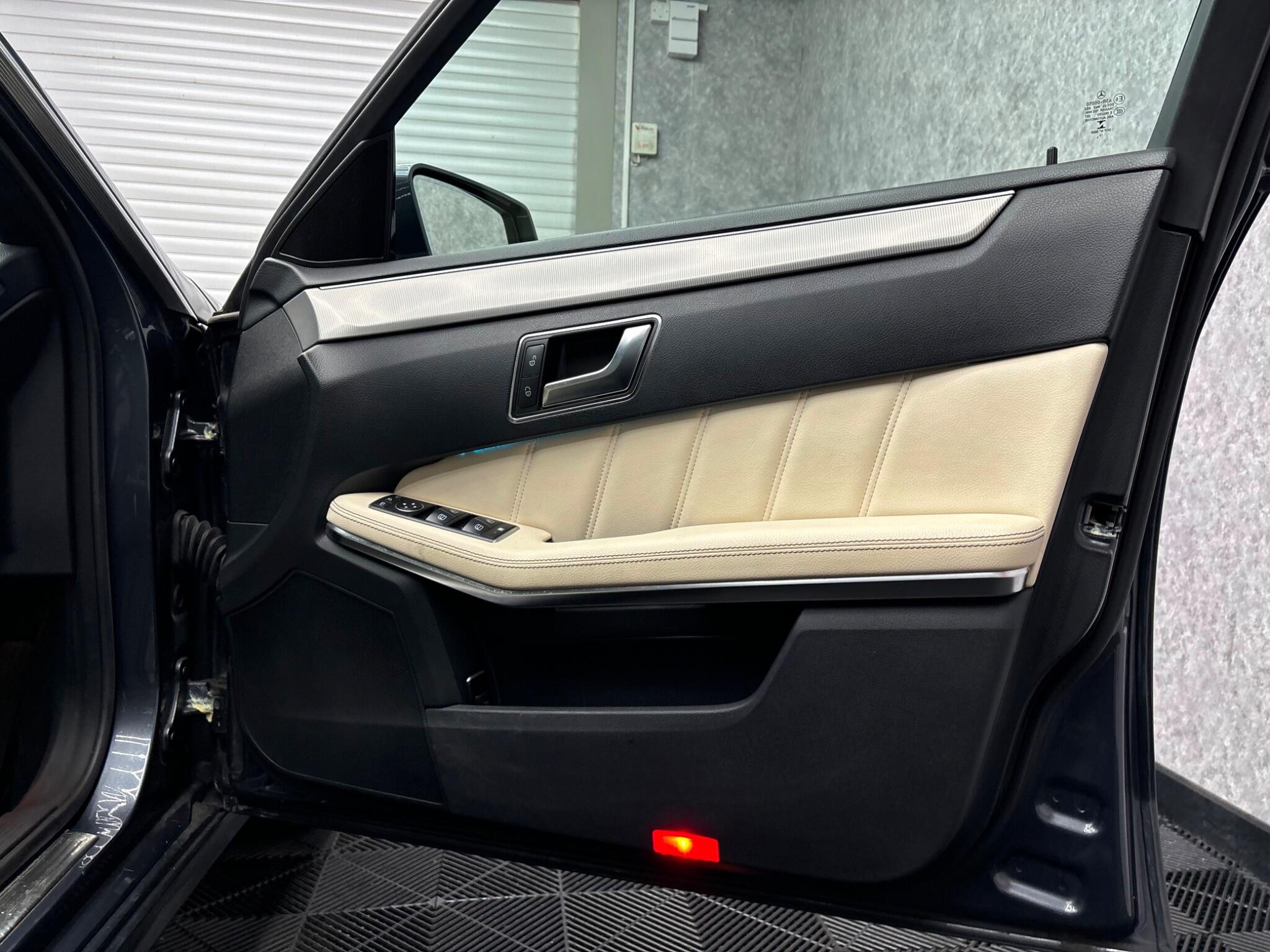 Mercedes-Benz E Class view 16