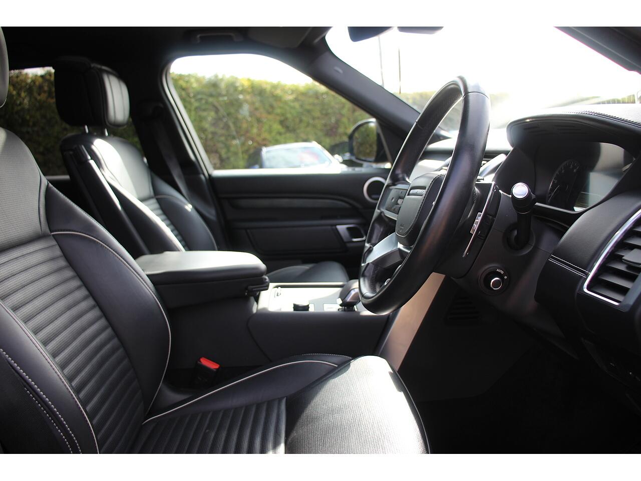 Land Rover Discovery view 15