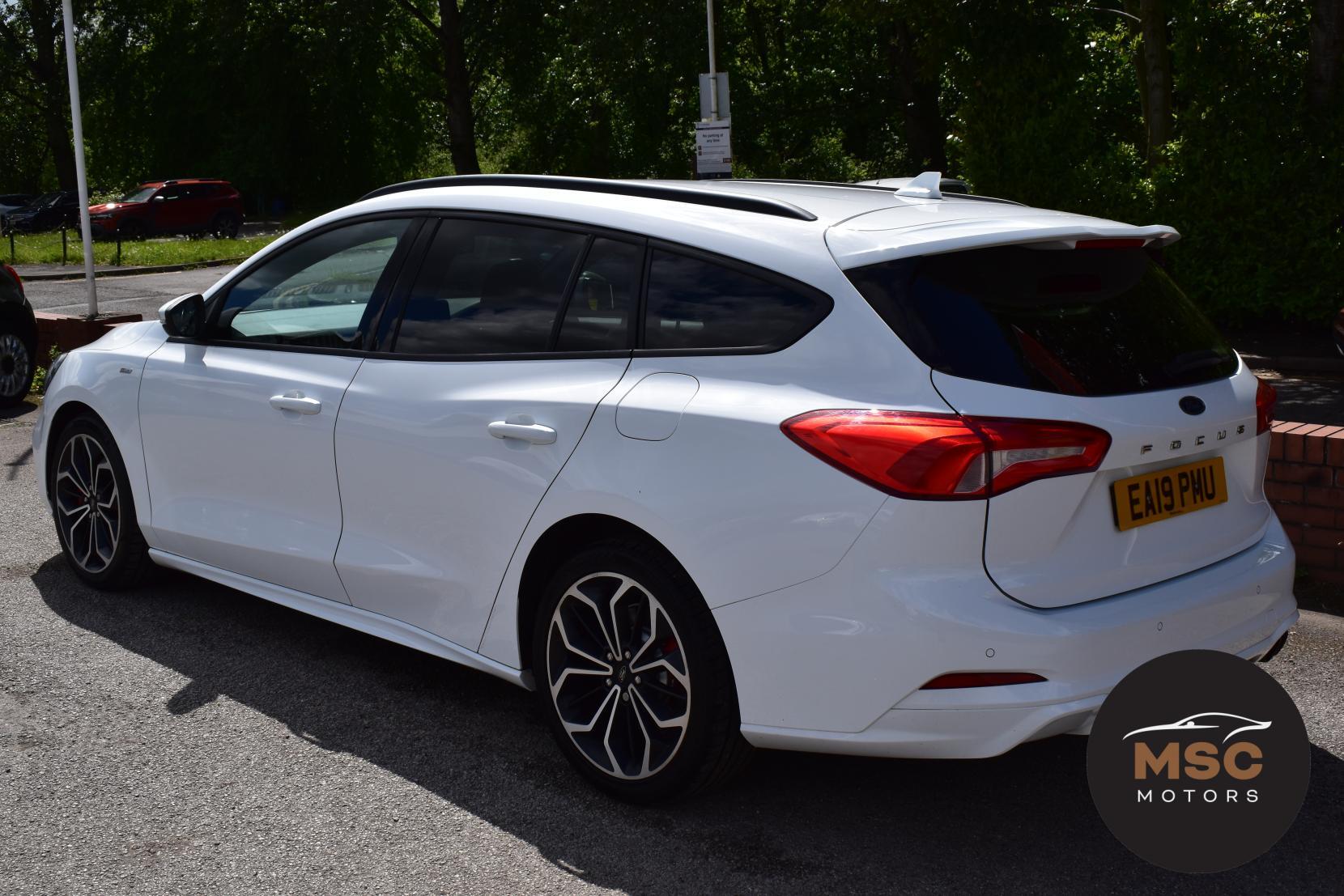 Ford Focus view 11