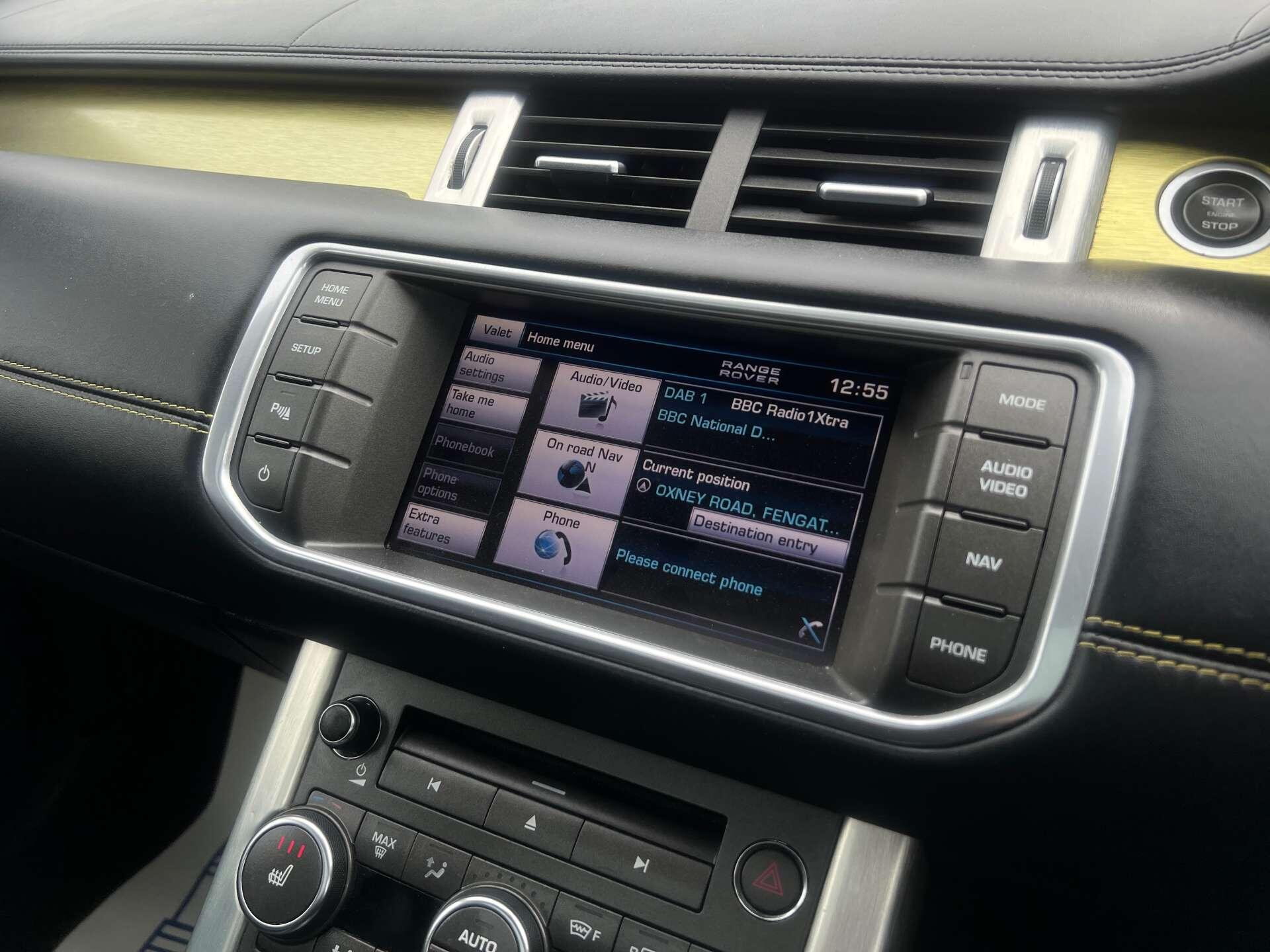 Land Rover Range Rover Evoque view 26