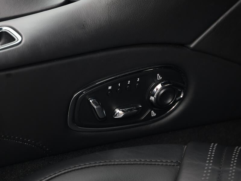 Aston Martin DB11 view 8