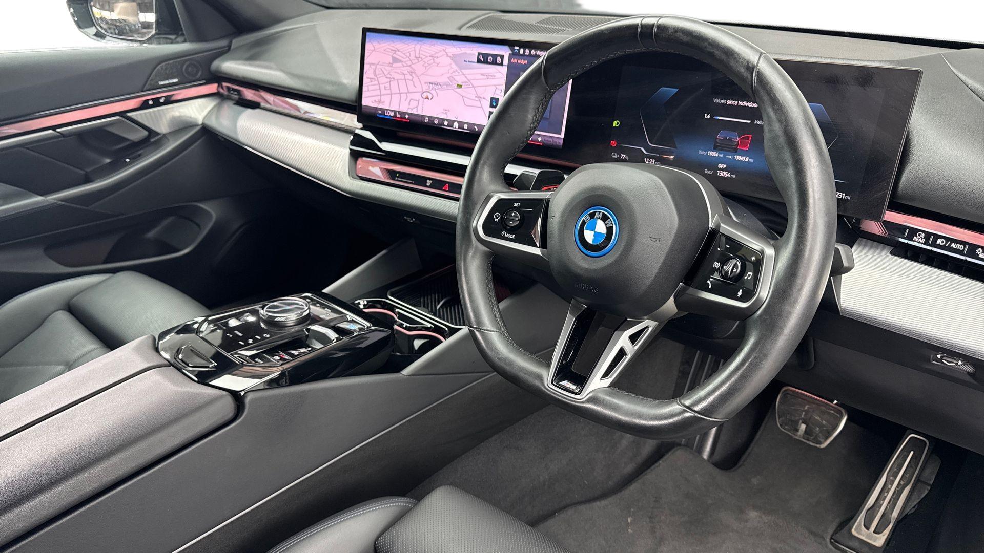 BMW i5 view 6