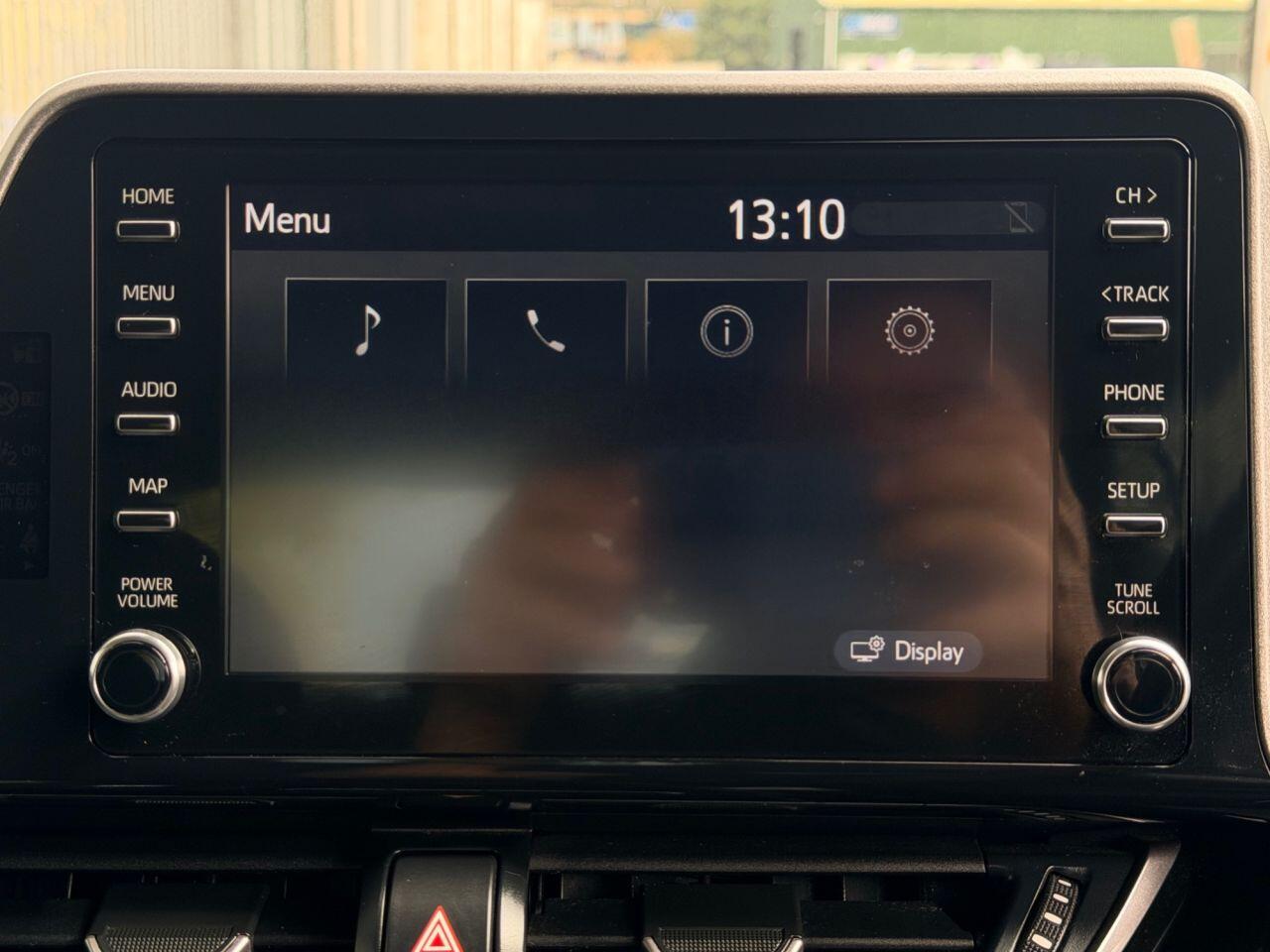 Toyota C-HR view 37