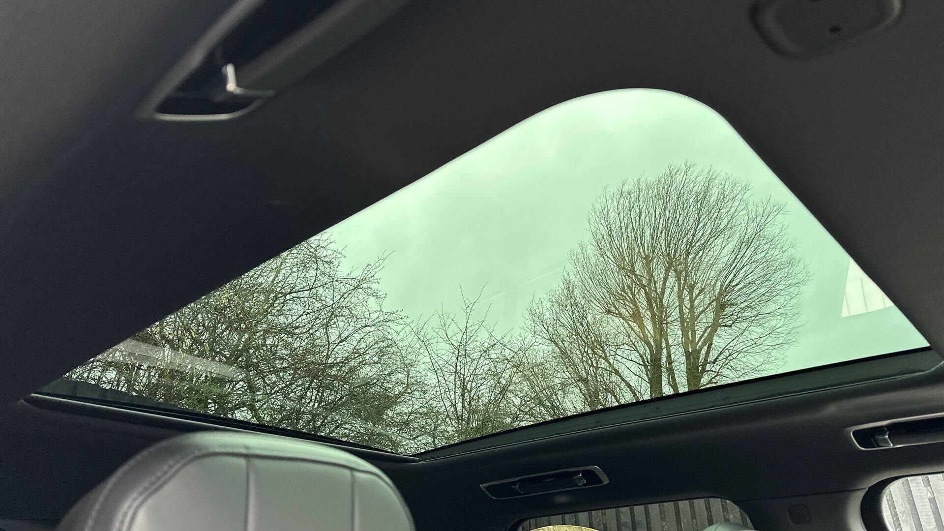 Land Rover Range Rover Sport view 22