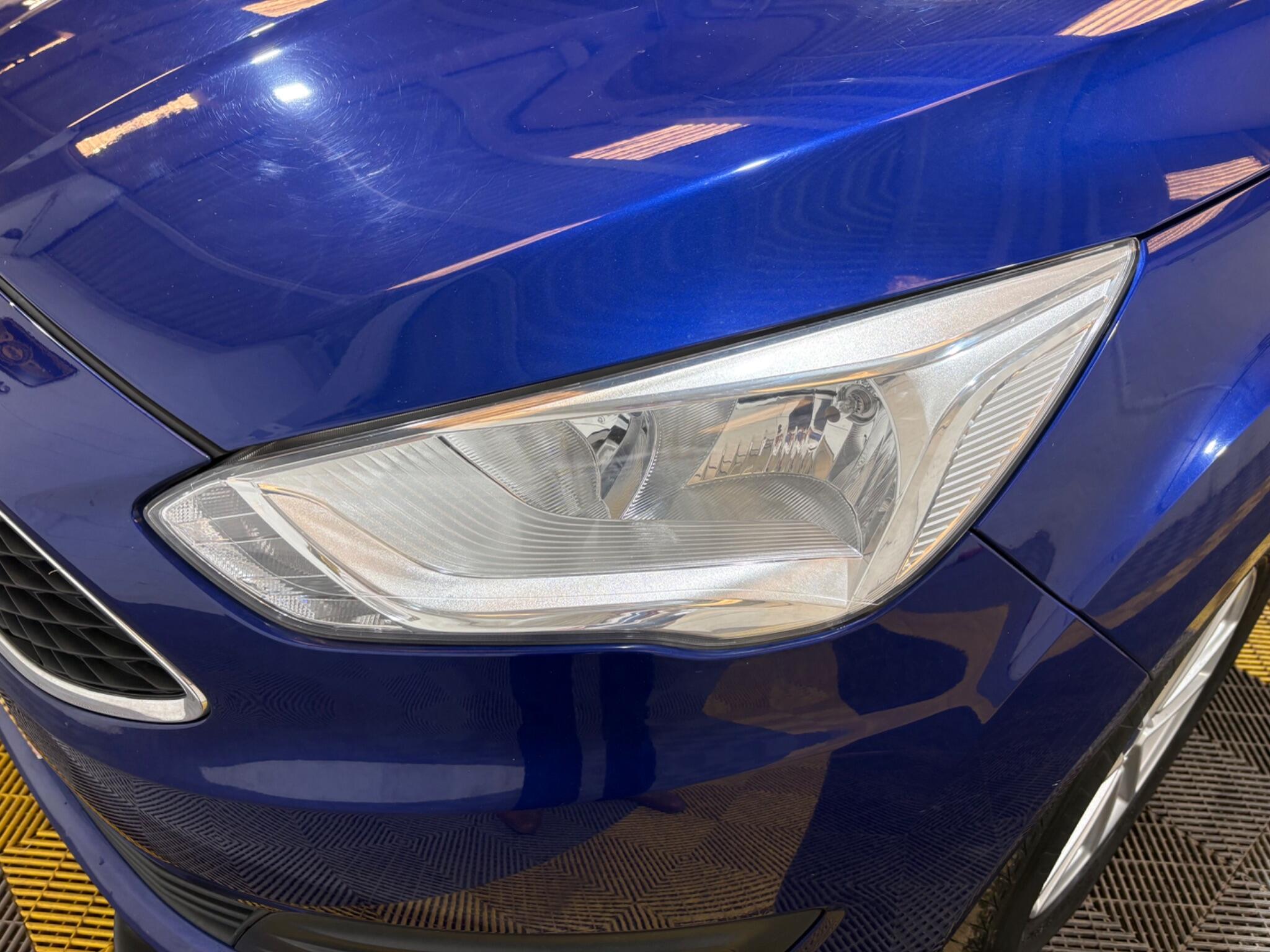 Ford Grand C-Max view 32