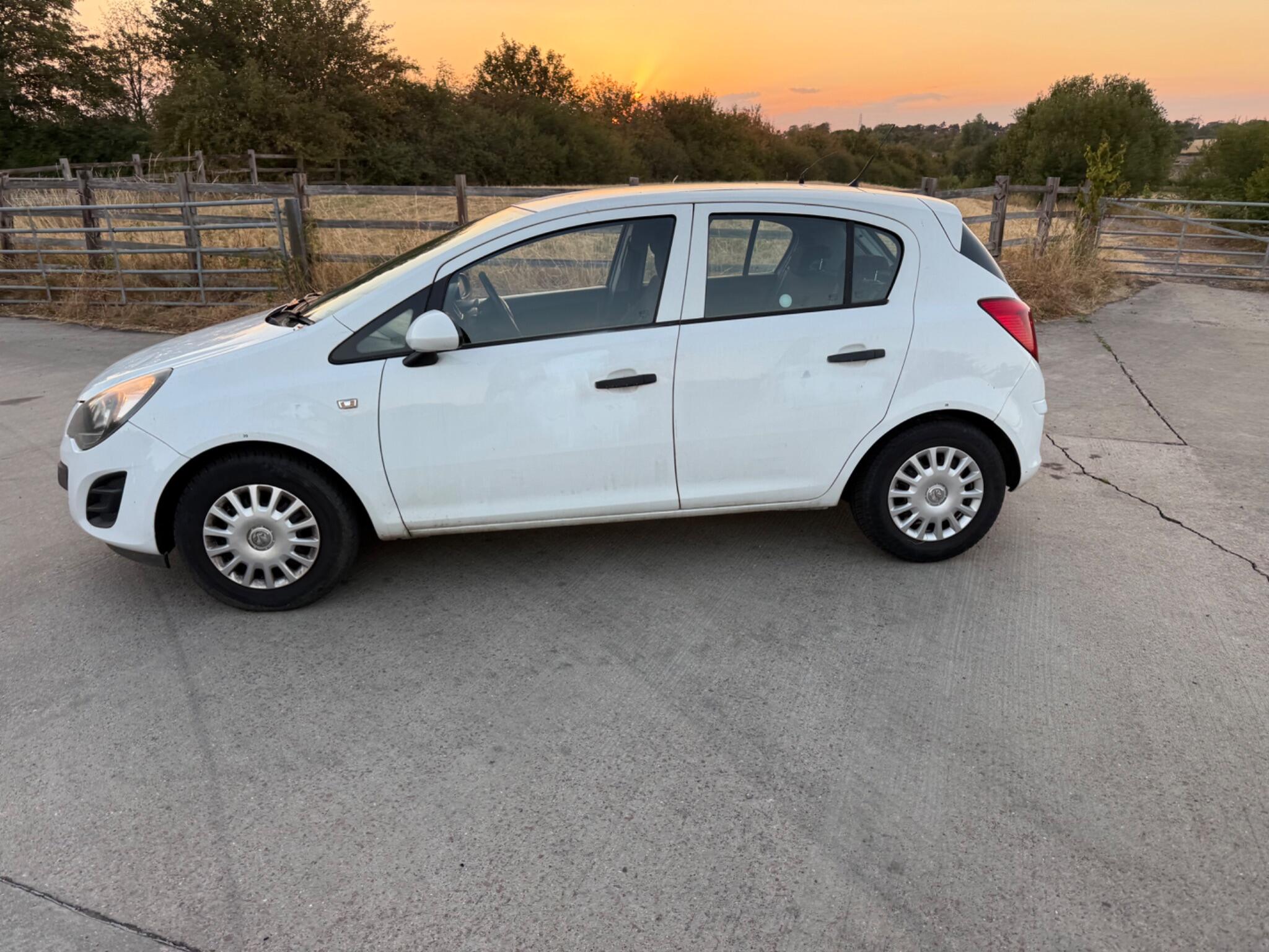 Vauxhall Corsa 1.3 CDTi ecoFLEX S Euro 5 (s/s) 5dr (A/C) — photo 16 of 74