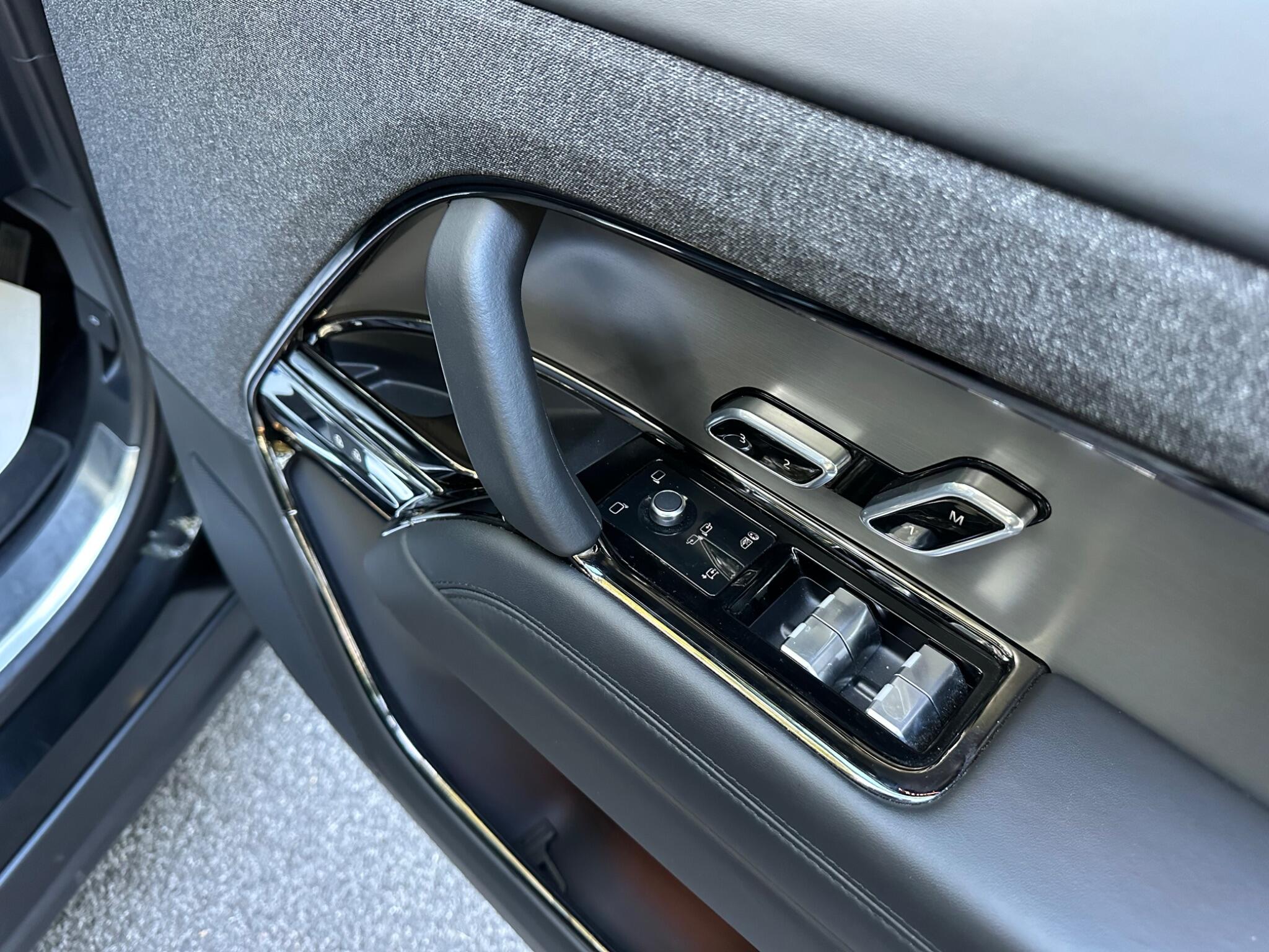 Land Rover Range Rover Sport view 25