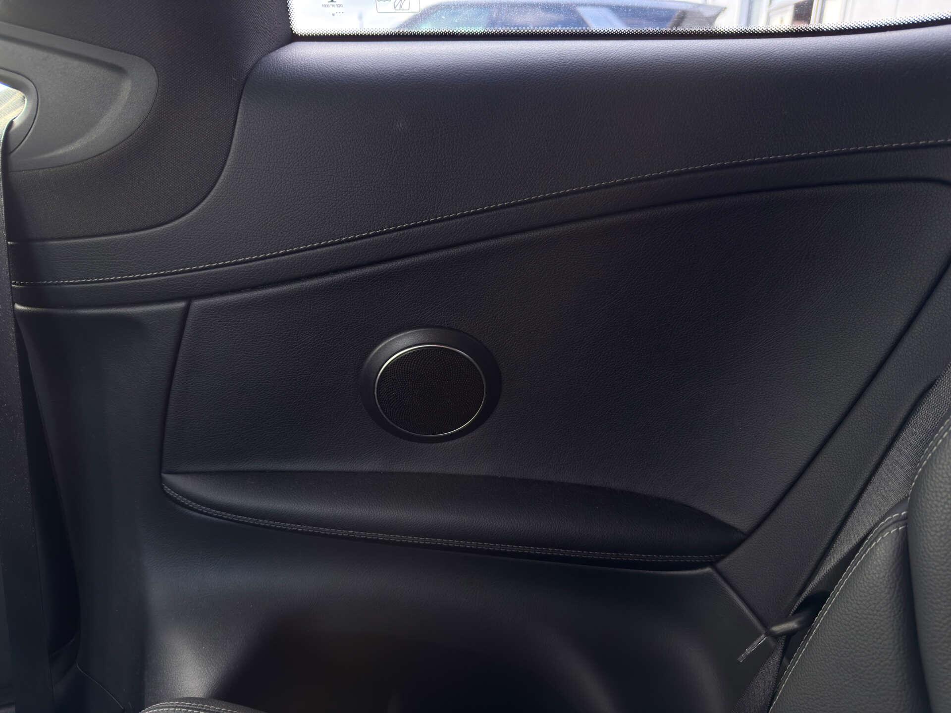 Mercedes-Benz C Class view 47