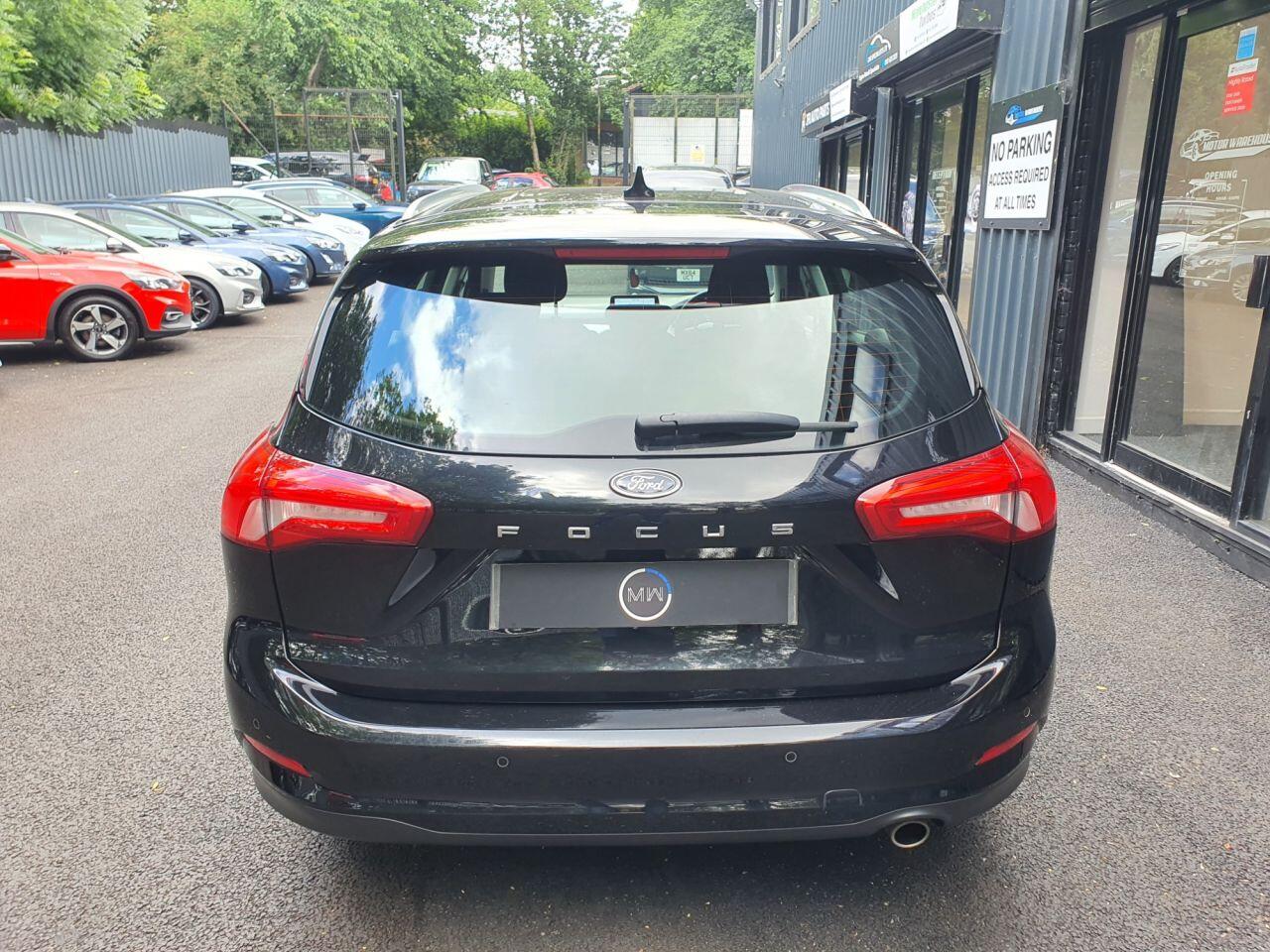 Ford Focus view 5