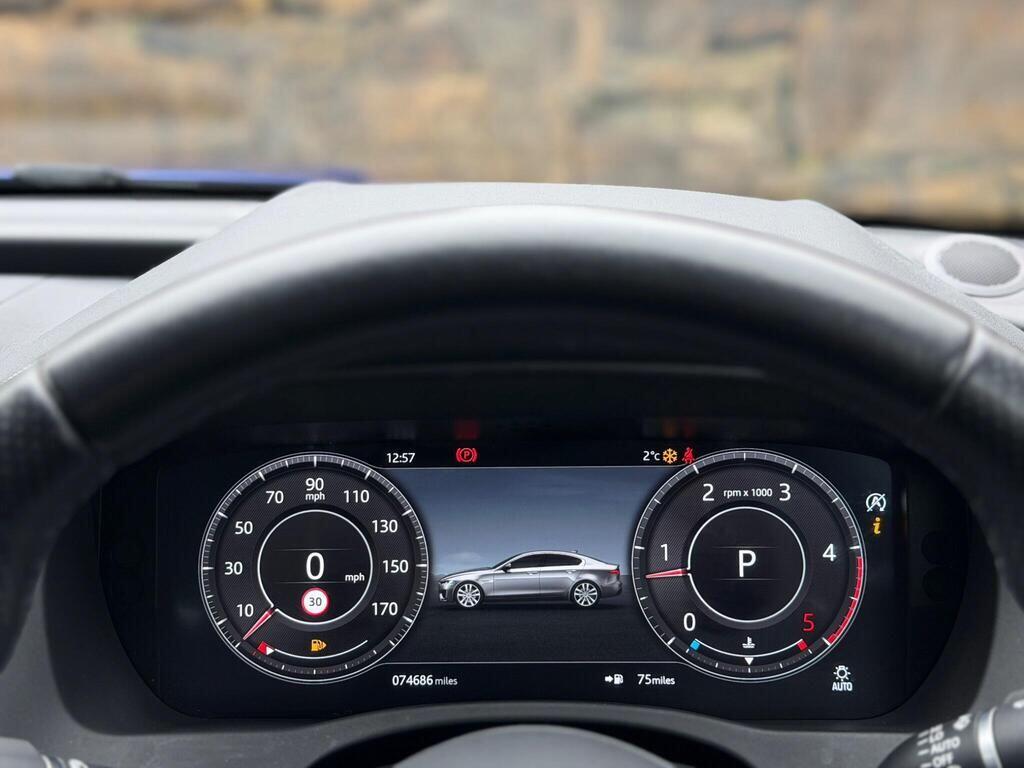 Jaguar XE view 23