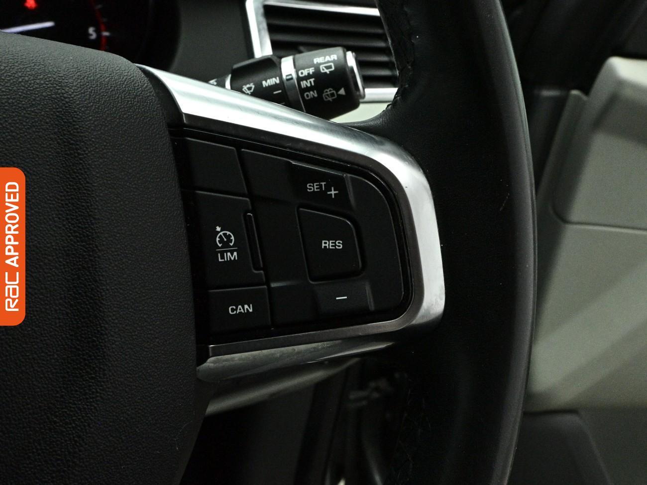 Land Rover Discovery Sport view 21