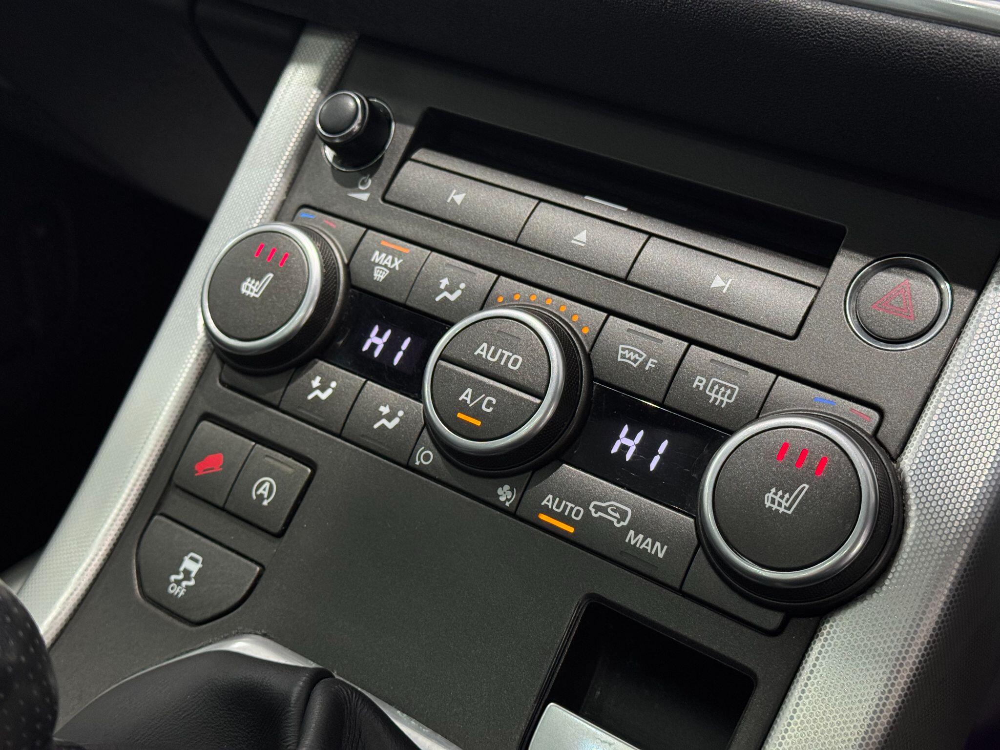 Land Rover Range Rover Evoque view 37