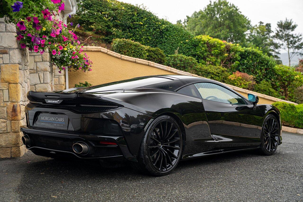 McLaren GT view 8
