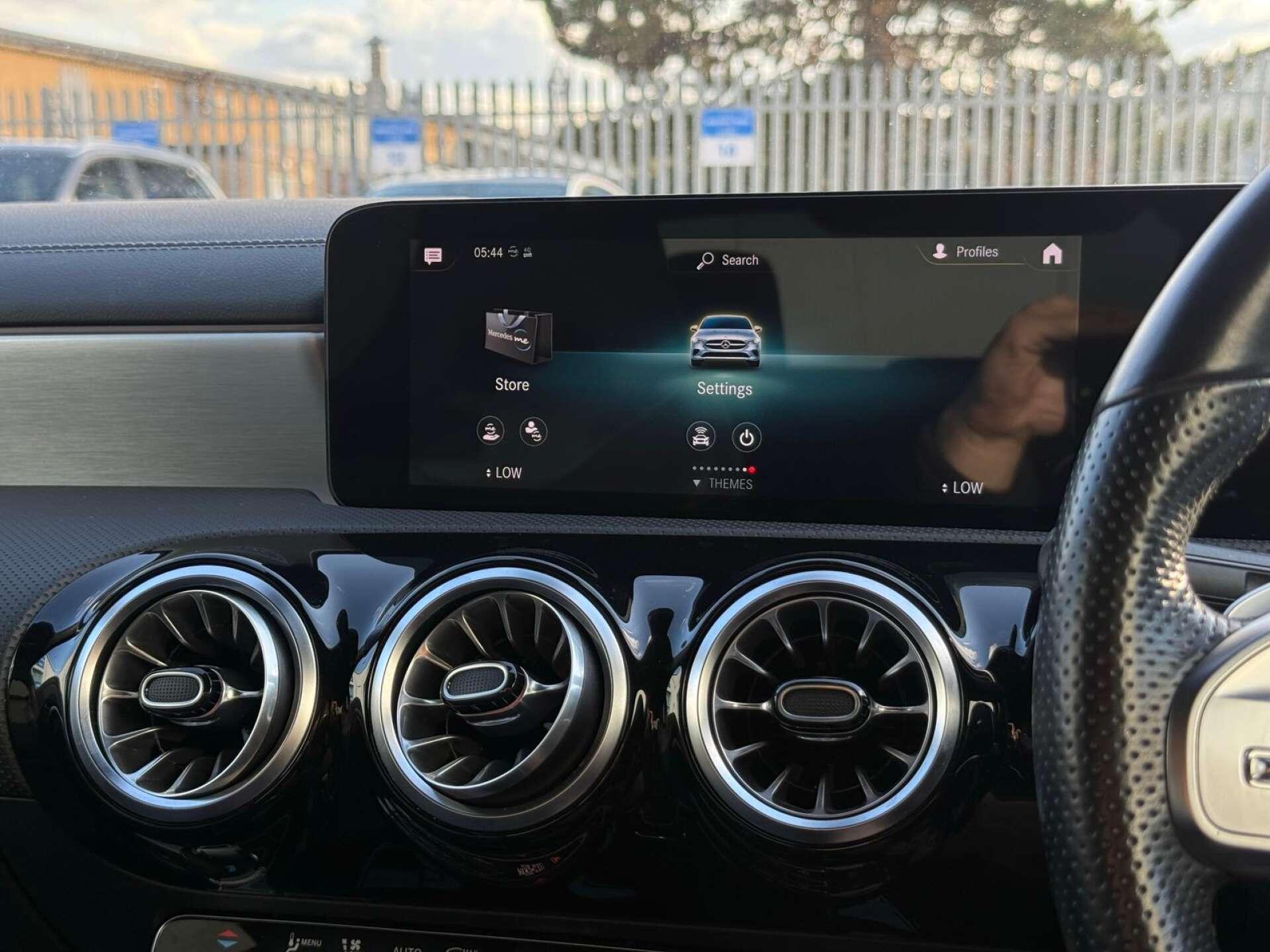 Mercedes-Benz Cla view 65