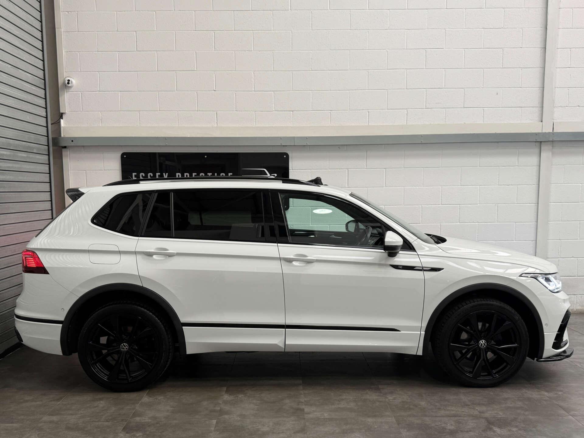 Volkswagen Tiguan Allspace view 5