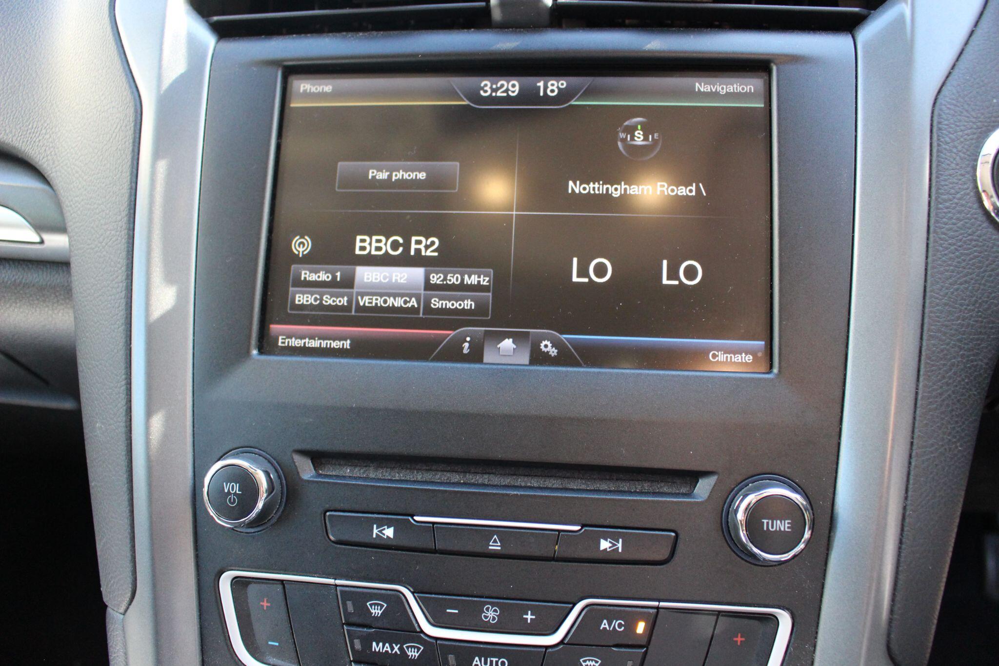 Ford Mondeo view 34