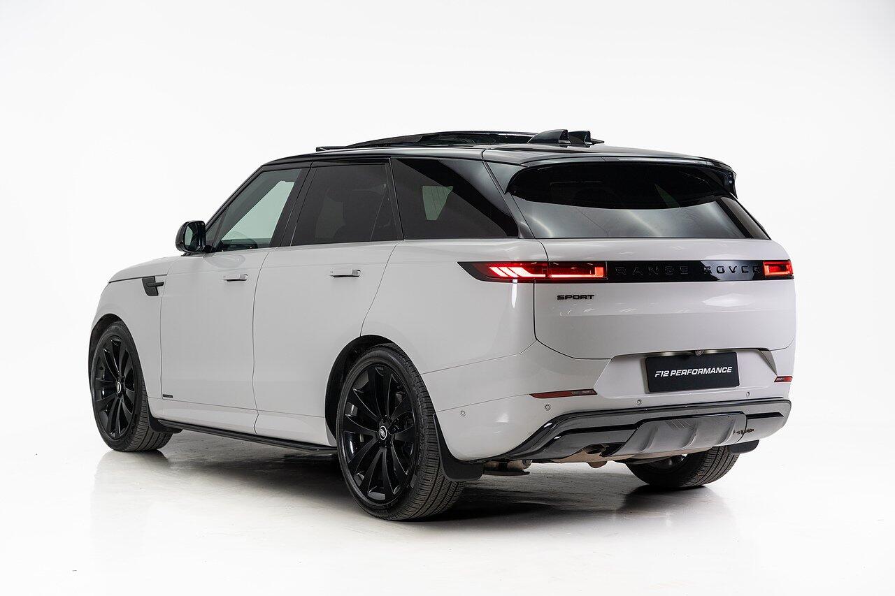 Land Rover Range Rover Sport view 9
