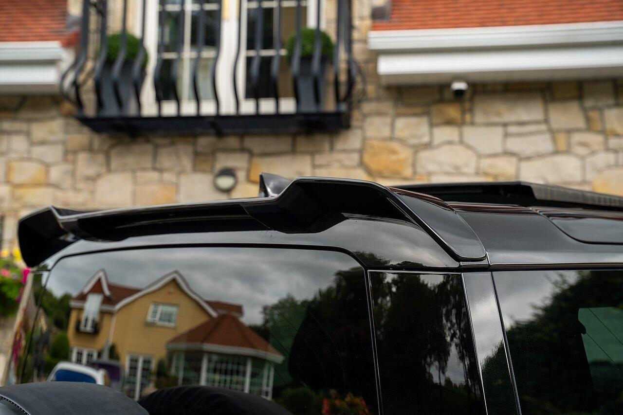 Land Rover Defender view 16