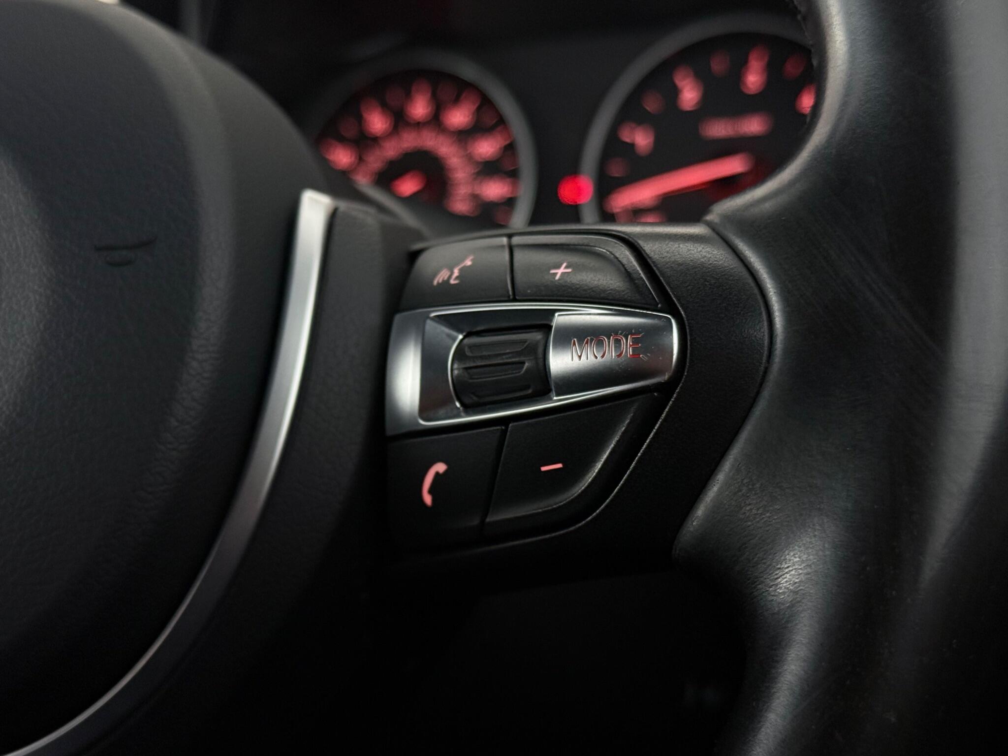 BMW 2 Series view 13