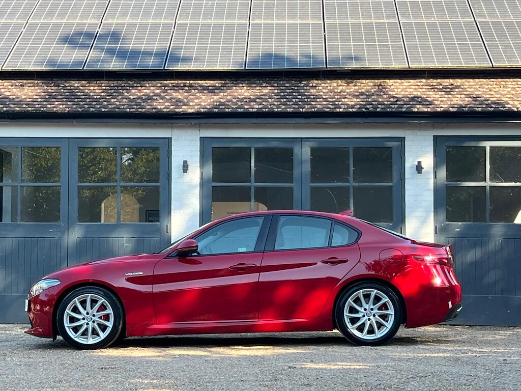 Alfa Romeo Giulia view 18