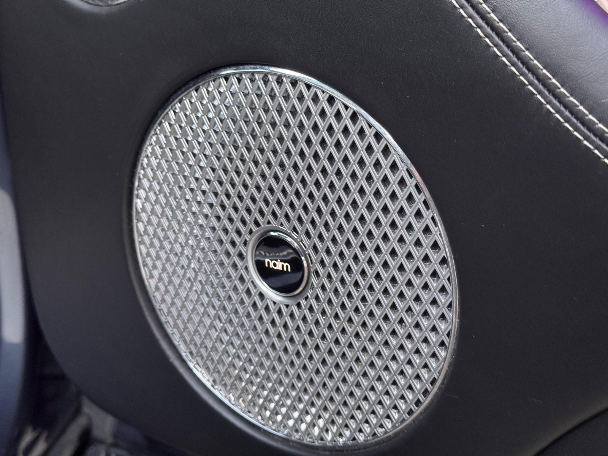 Bentley Bentayga view 63