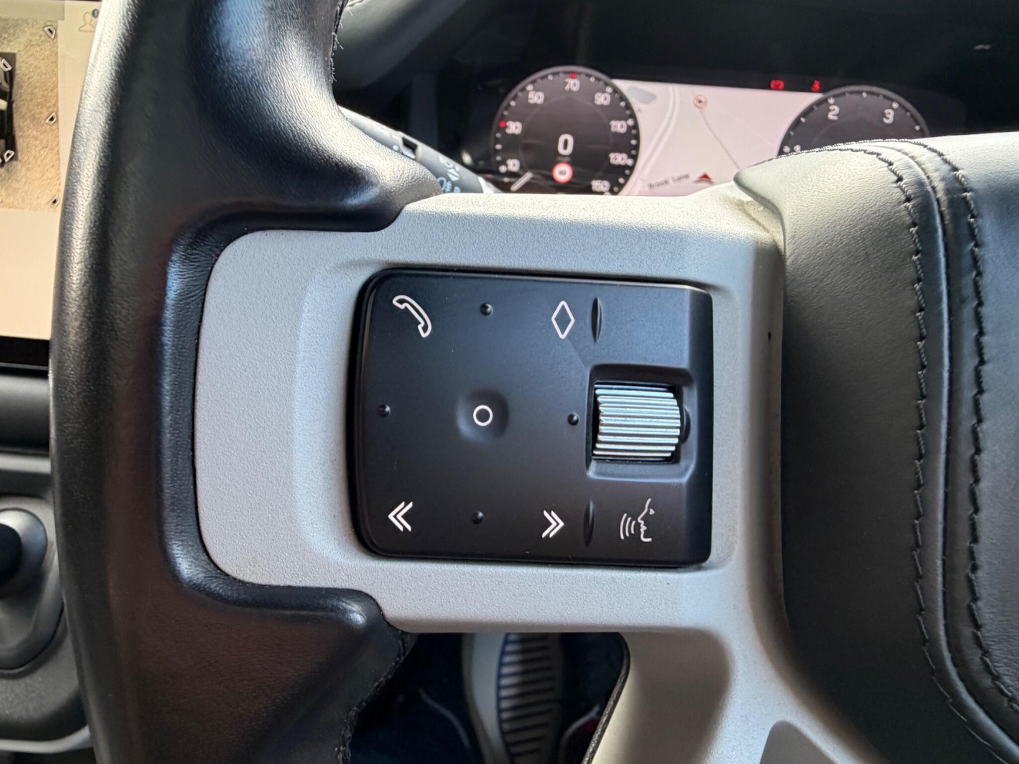 Land Rover Defender view 20