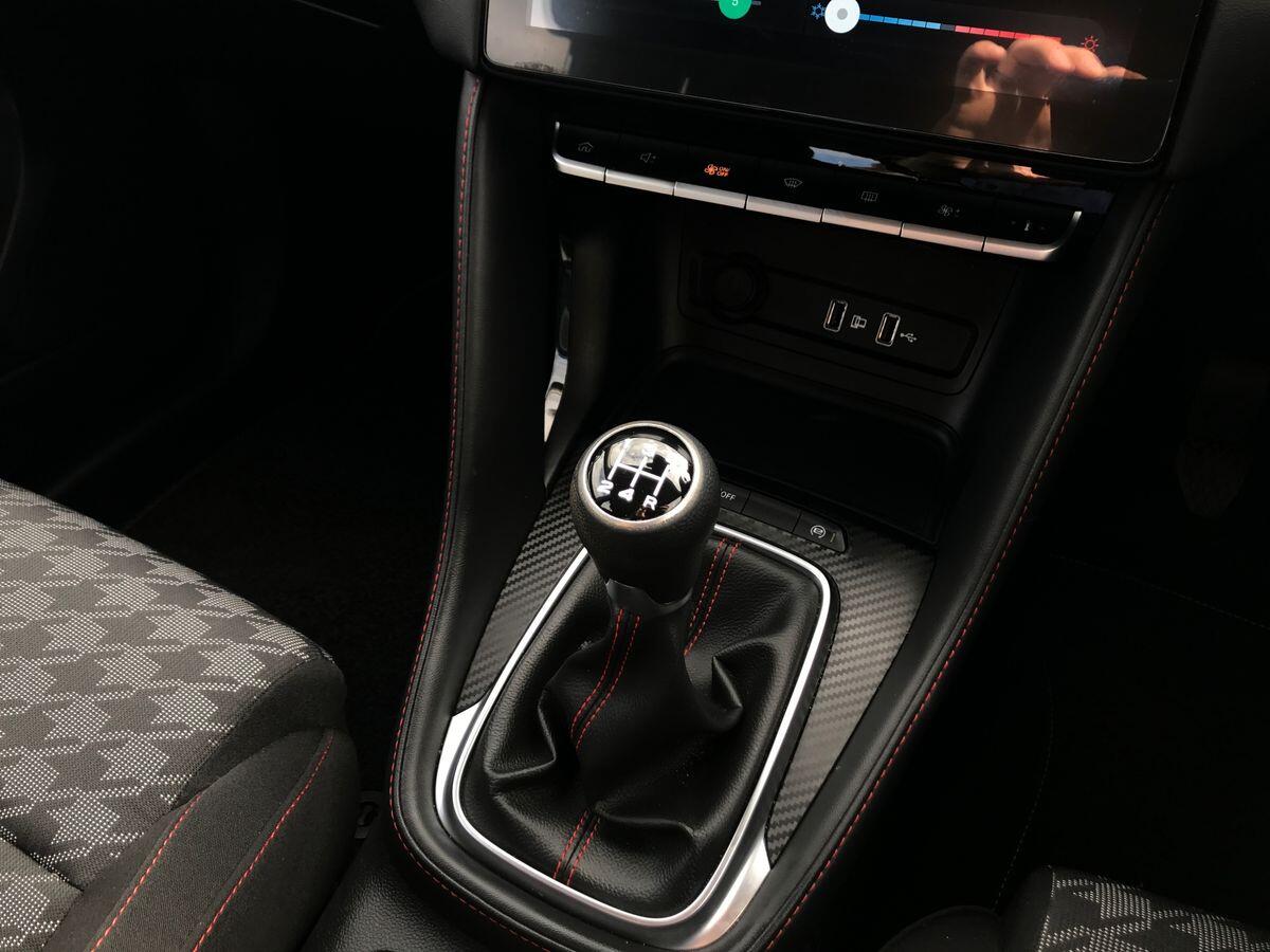 MG ZS view 21