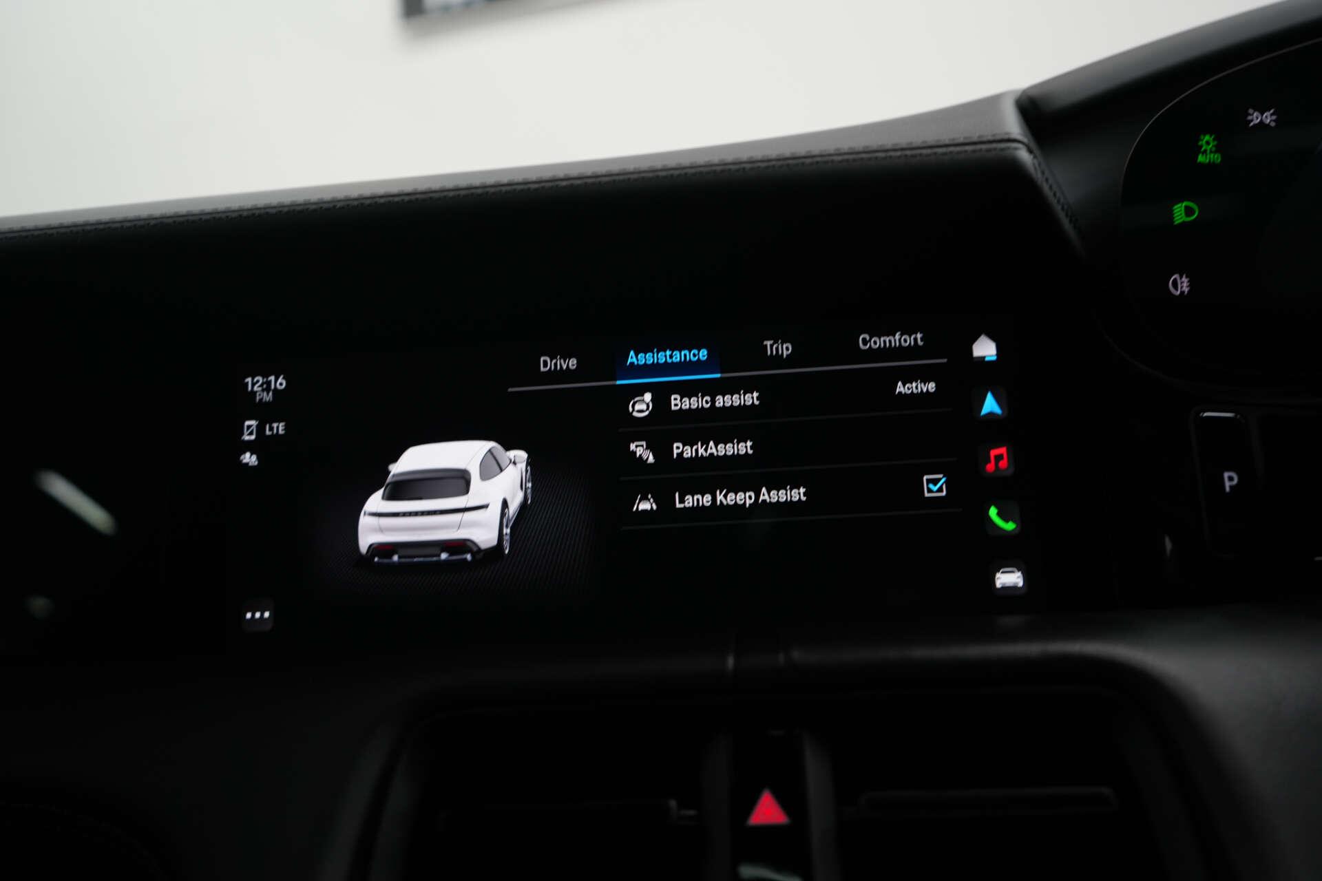 Porsche Taycan view 33