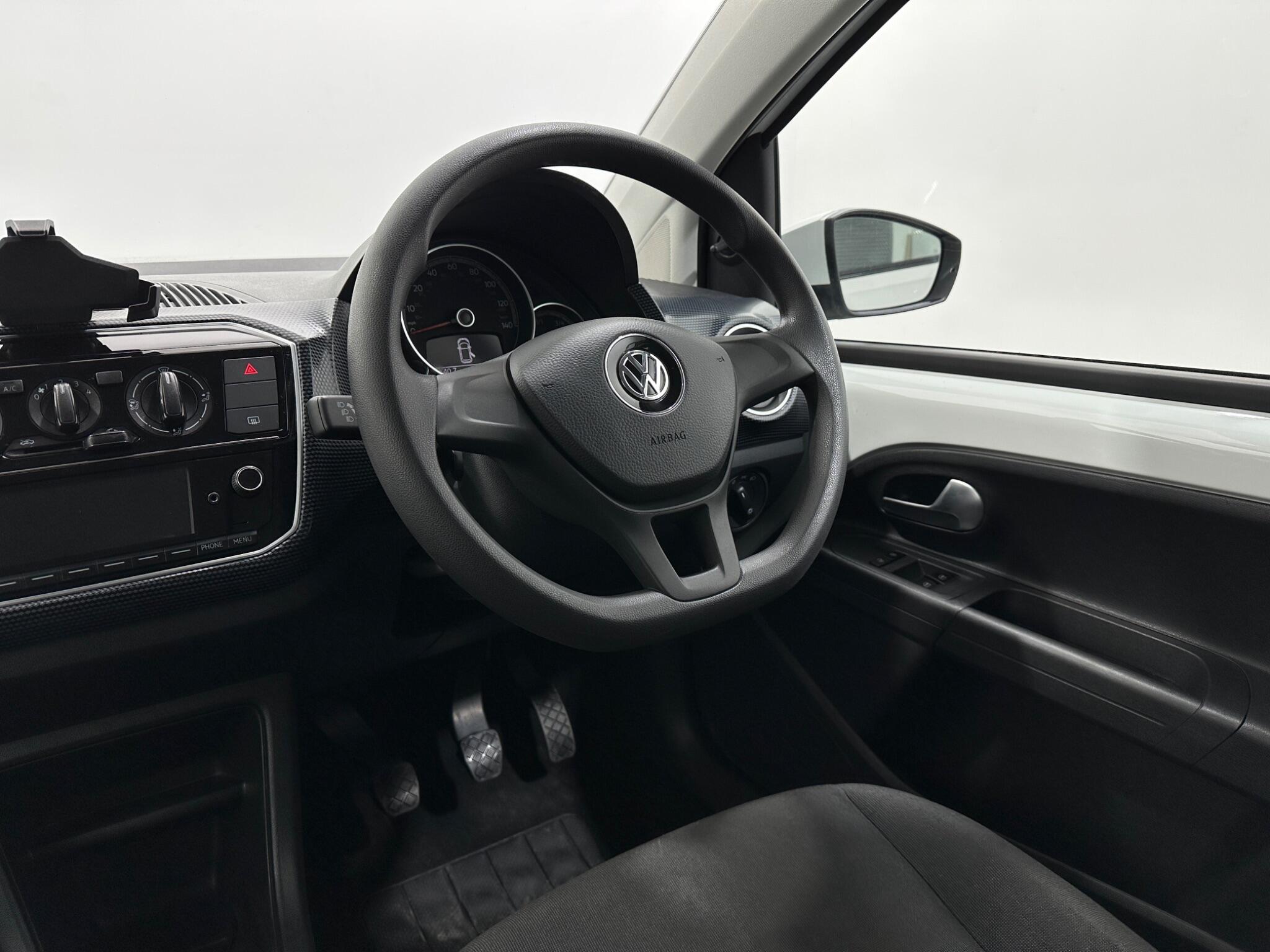Volkswagen Up! view 12