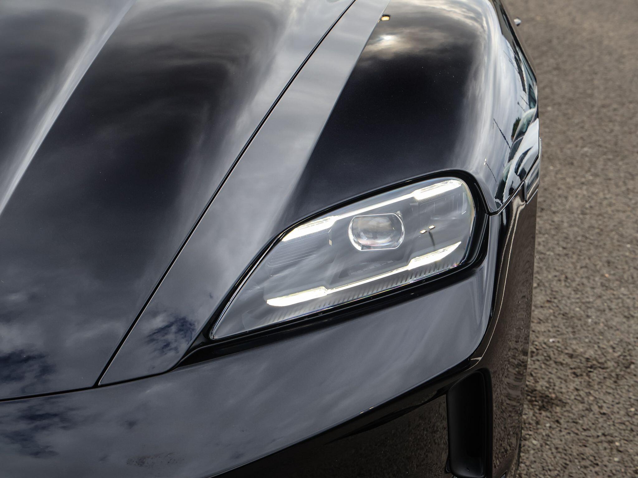 Porsche Taycan view 32