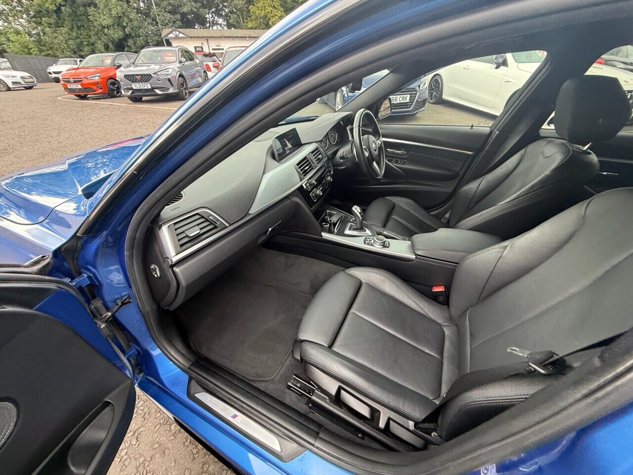 BMW 3 Series view 31