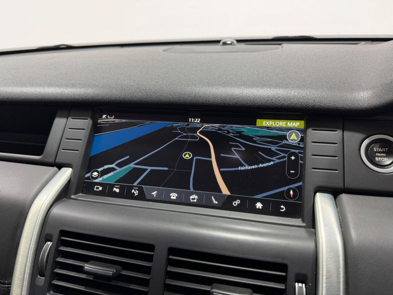Land Rover Discovery Sport view 29
