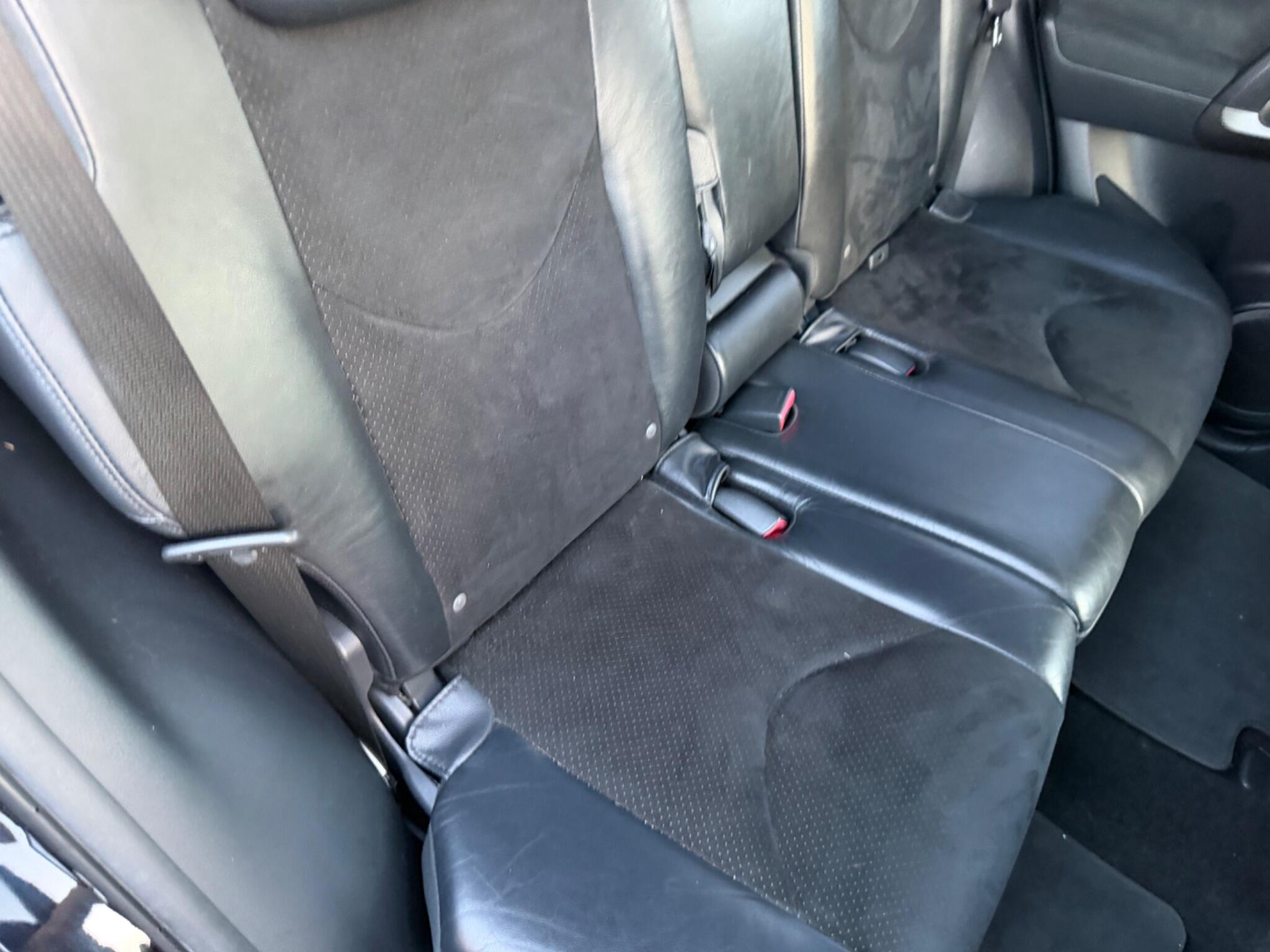 Toyota Rav4 view 9